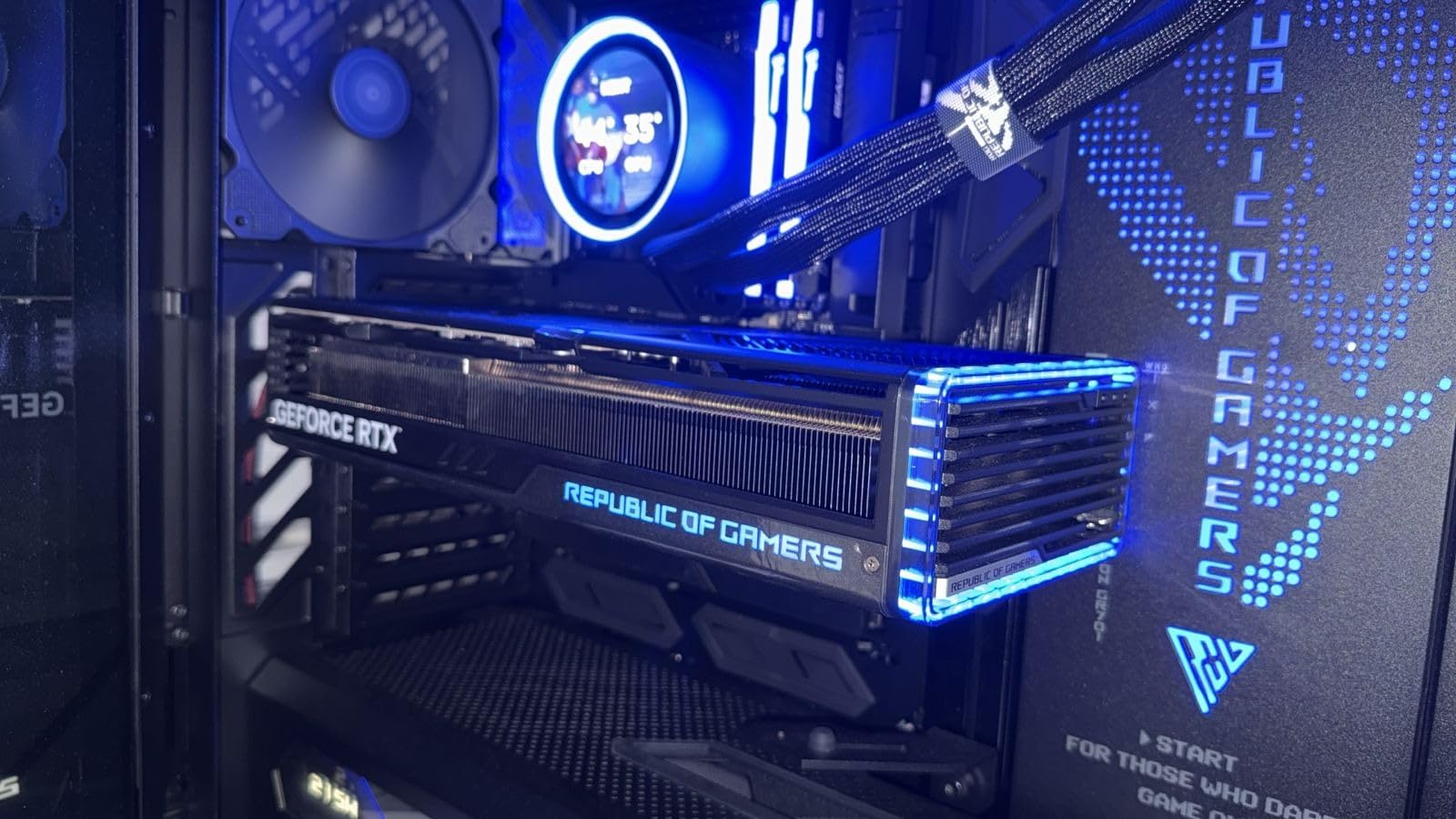 ASUS ROG Strix GeForce RTX 4090 BTF OC Edition Gaming Graphics Card (PCIe 4.0, 24GB GDDR6X, Exclusive to BTF ATX Motherboards customer photo 2