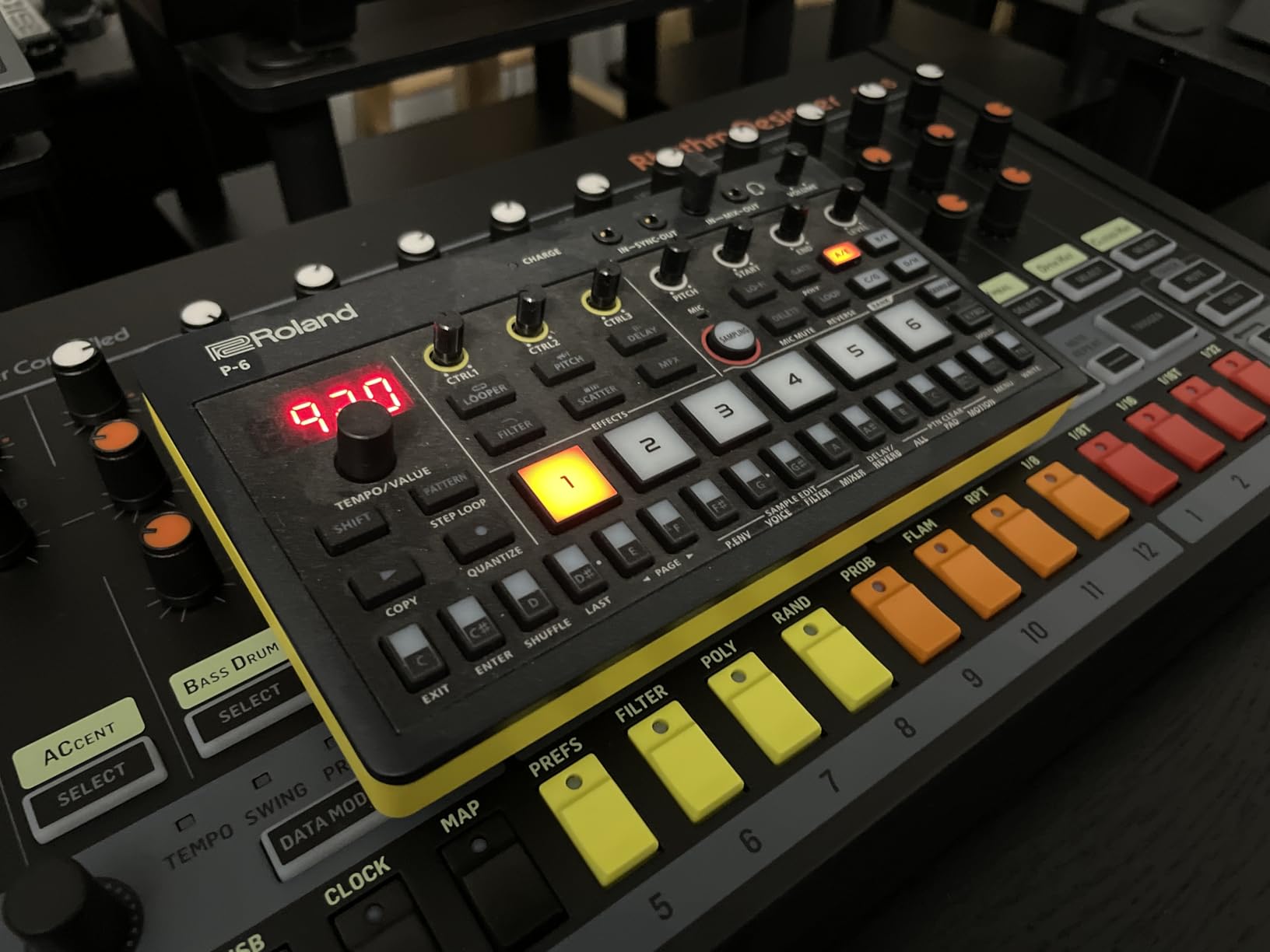 Roland AIRA Compact P-6 Creative Sampler - Granular Sound Design, Powerful Sequencer, Onboard Keyboard, Built-In Mic customer photo 1