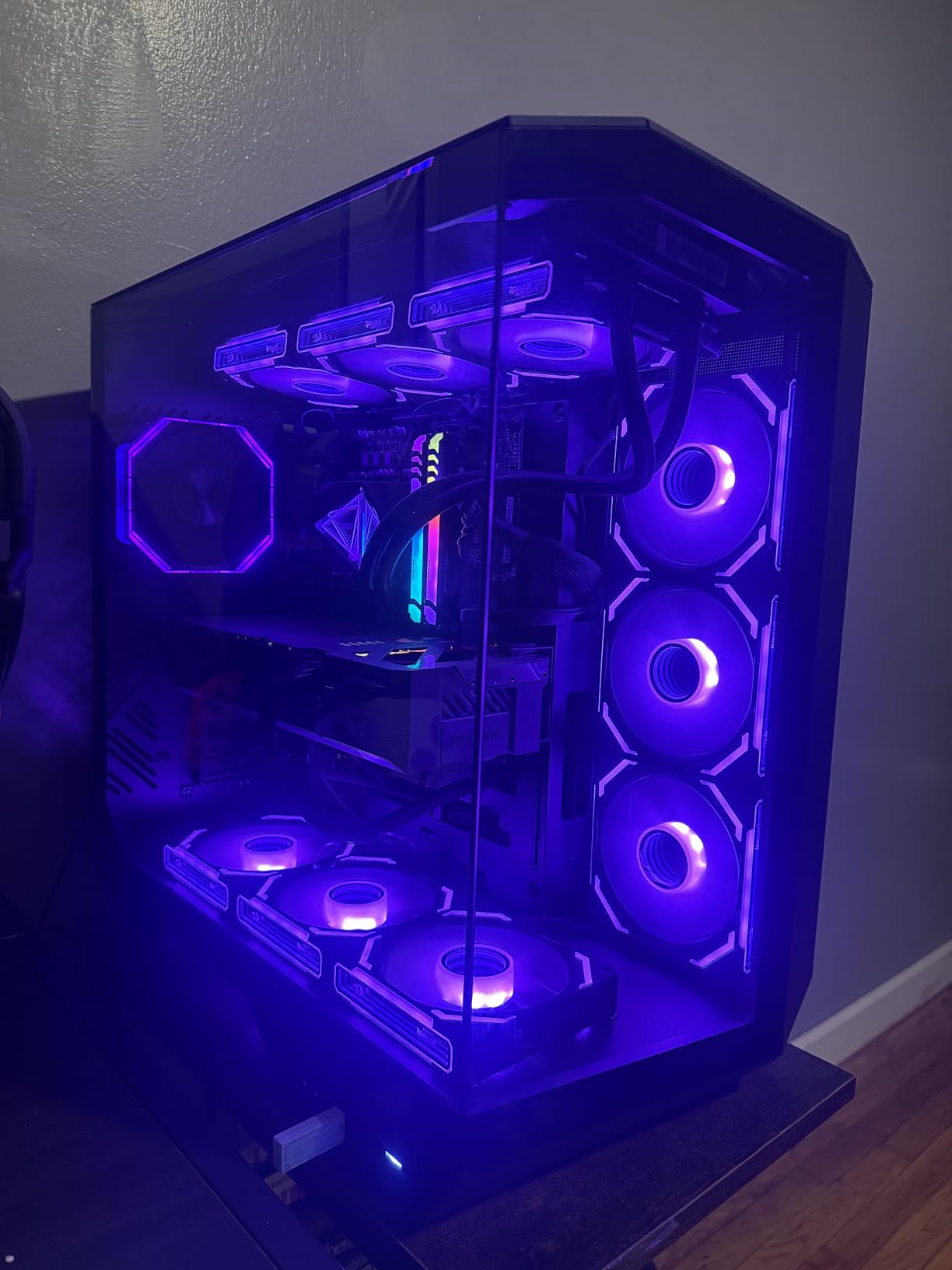darkFlash Full-Tower ATX Gaming PC Case, Back Plug-in Motherboard, Vertical GPU Mounting, Dual-Chamber, Panoramic Glass, Up to 2 x 360mm Radiators, RTX 40 Compatible (DY470) (1 PWM ARGB Fans, White) customer photo 2