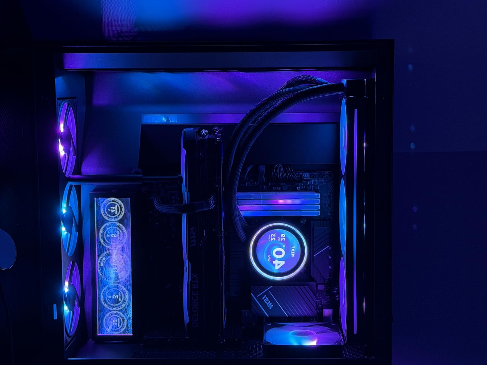 NZXT Control Hub - Digital RGB Lighting and PWM Fan Speed Controller - Control Up to 5 x PWM Fans or 4 x NZXT Single-Frame Fans - Powered by NZXT CAM Software customer photo 1