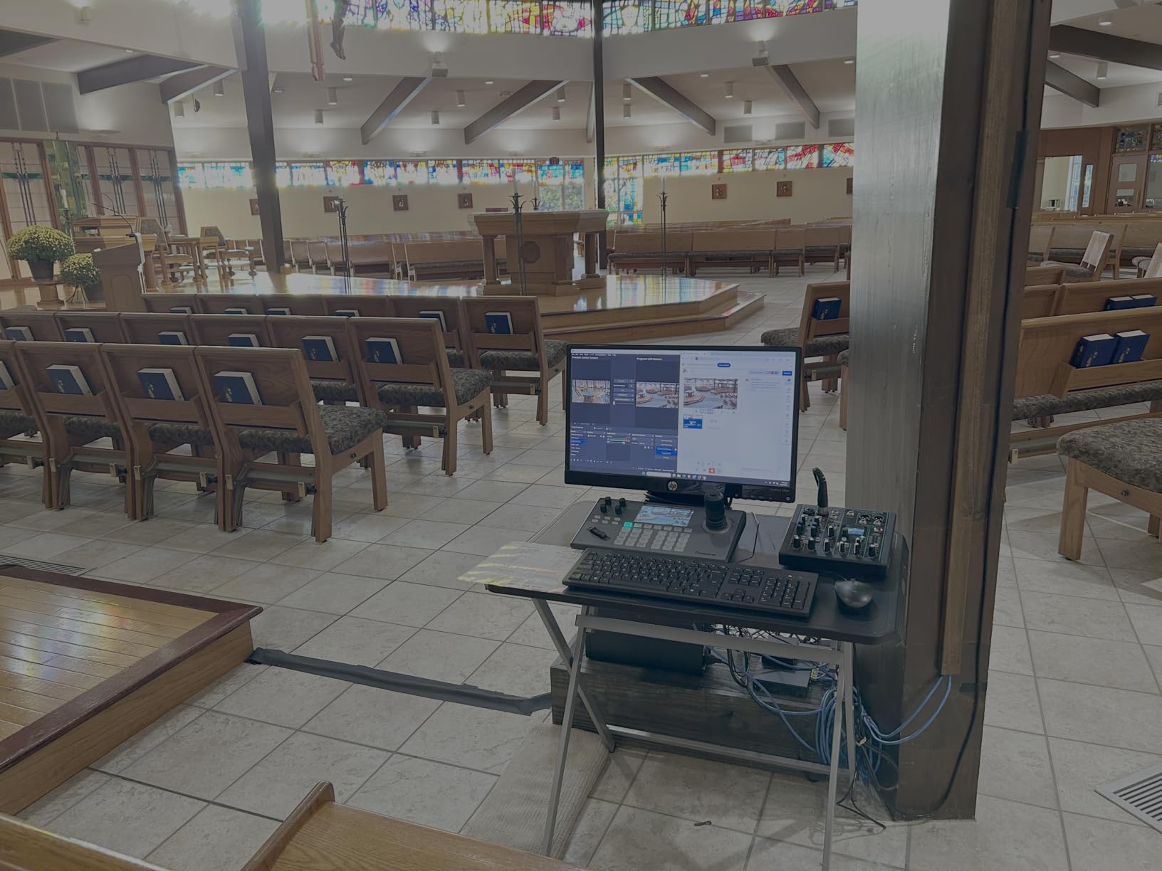 Tenveo PTZ Camera and Controller - 20X AI Humanoid & Face Auto-Tracking PTZ Camera with HDMI/USB3.0/LAN(PoE) and NDI PTZ Controller Joystick Keyboard Bundle for Church Worship Service Live Streaming customer photo 2