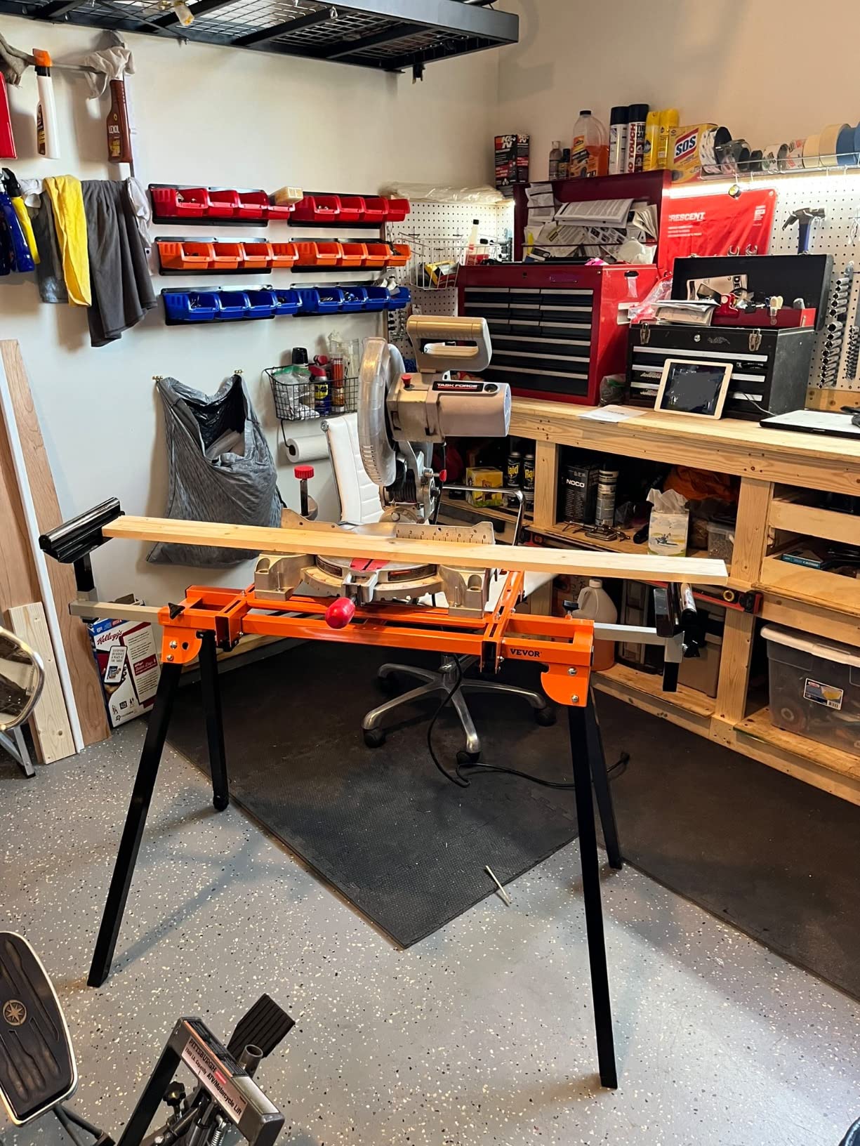 VEVOR Miter Saw Stand, 93in Collapsible Miter Saw Stand with Integral Mounting Bracket Clamp, Height and Length Adjustable, 500lbs Load Capacity with Wheels Portable Compact Folding Miter Saw Stand customer photo 2
