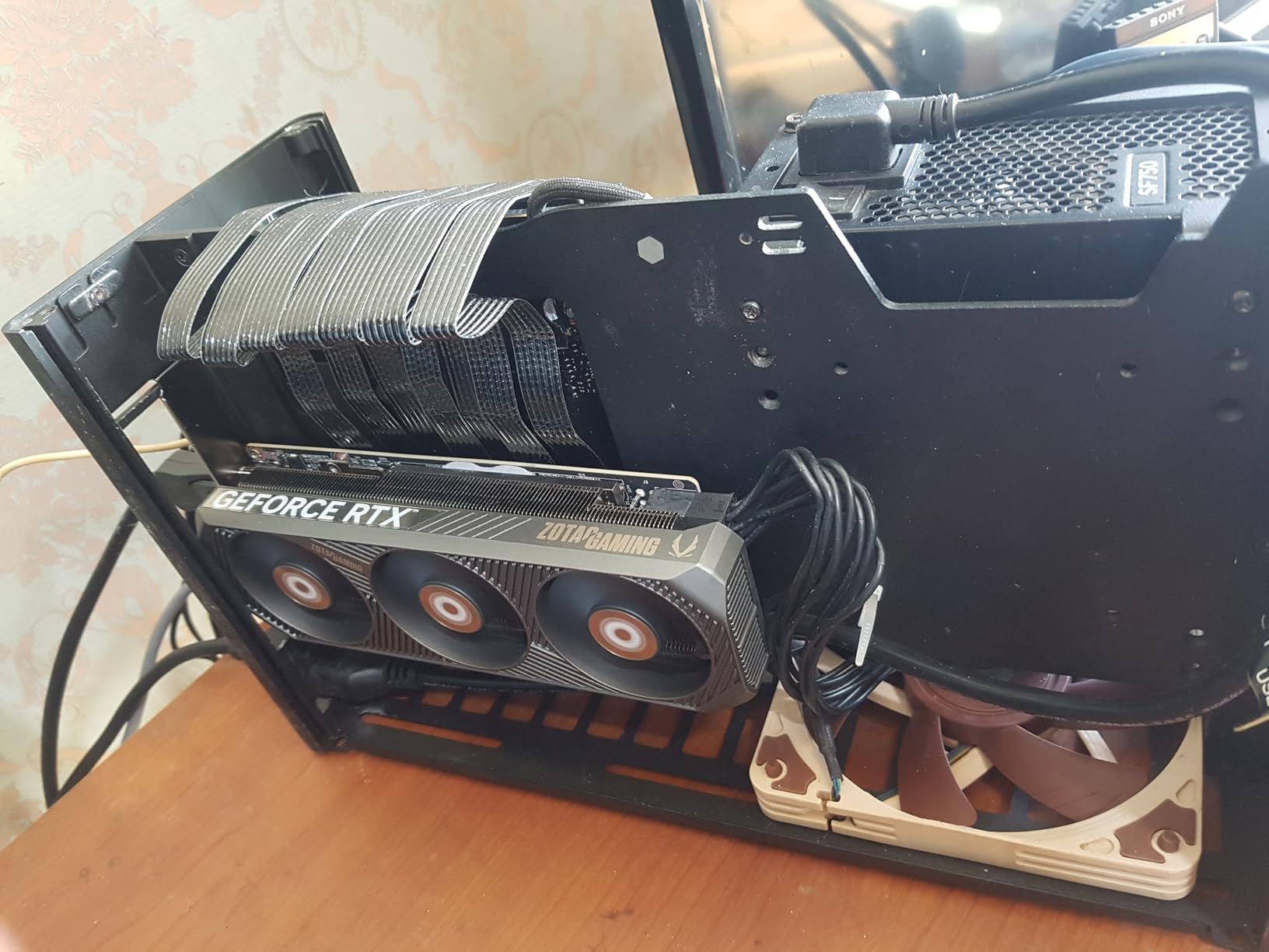 LINKUP PCIE 5.0 Riser Cable | for Vertical GPU Mount | ITX Double Reverse | Graphics Card GPU Ready | Usable with PCIe 4.0 & RX 9070/ RTX5090 | 21cm (Total Length: 23.2cm) customer photo 1