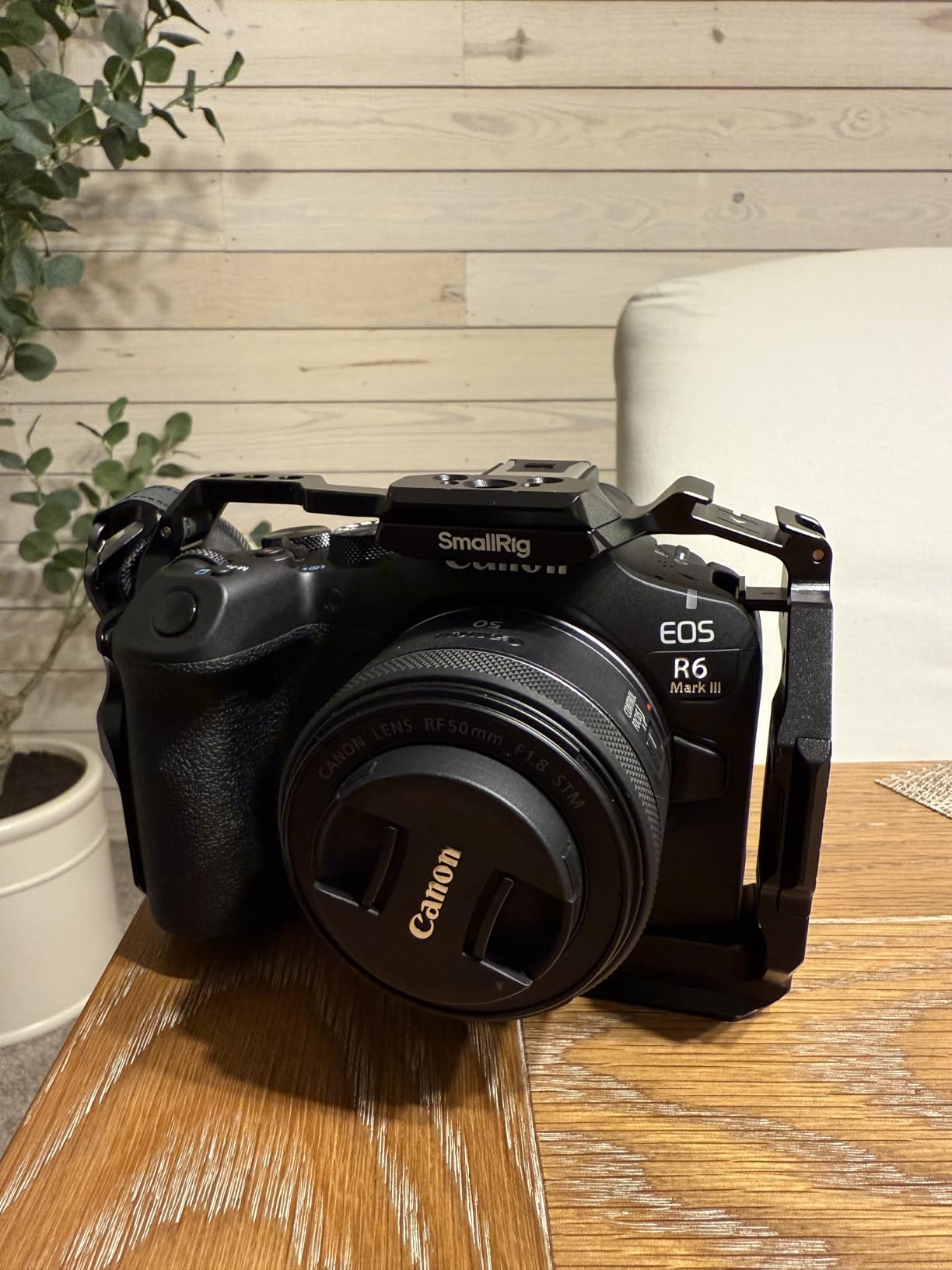 SmallRig R6 II Hawklock Camera Cage Kit for Canon R6 Mark II, Full Cage with Top Handle and Cable Clamp, Buit-in Cold Shoes and NATO Rails -5197 customer photo 1