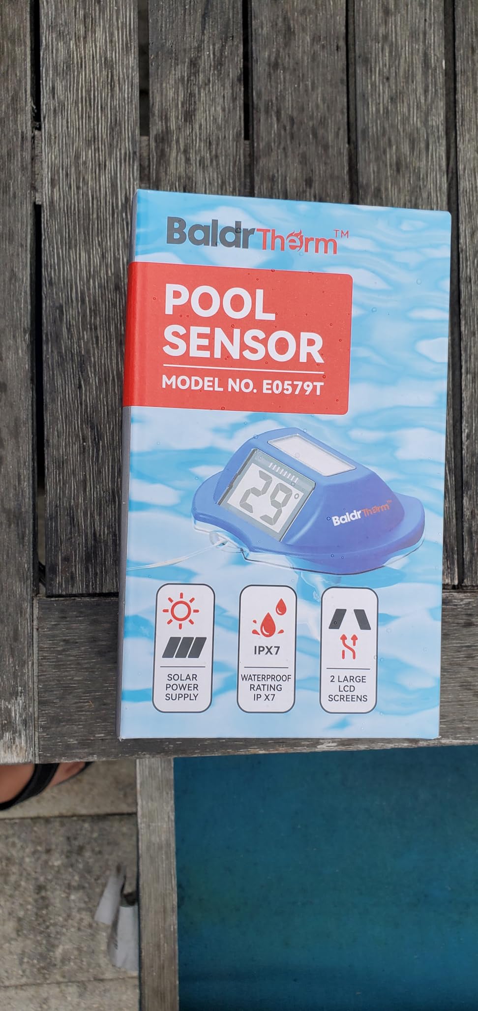 BaldrTherm Floating Pool Thermometer Digital, Swimming Pool Thermometer Solar, High Precision Anti-Fogging with Double-Sided Display Screen for Aquarium, Spa, Hot Spring, Ponds (Blue) customer photo 2