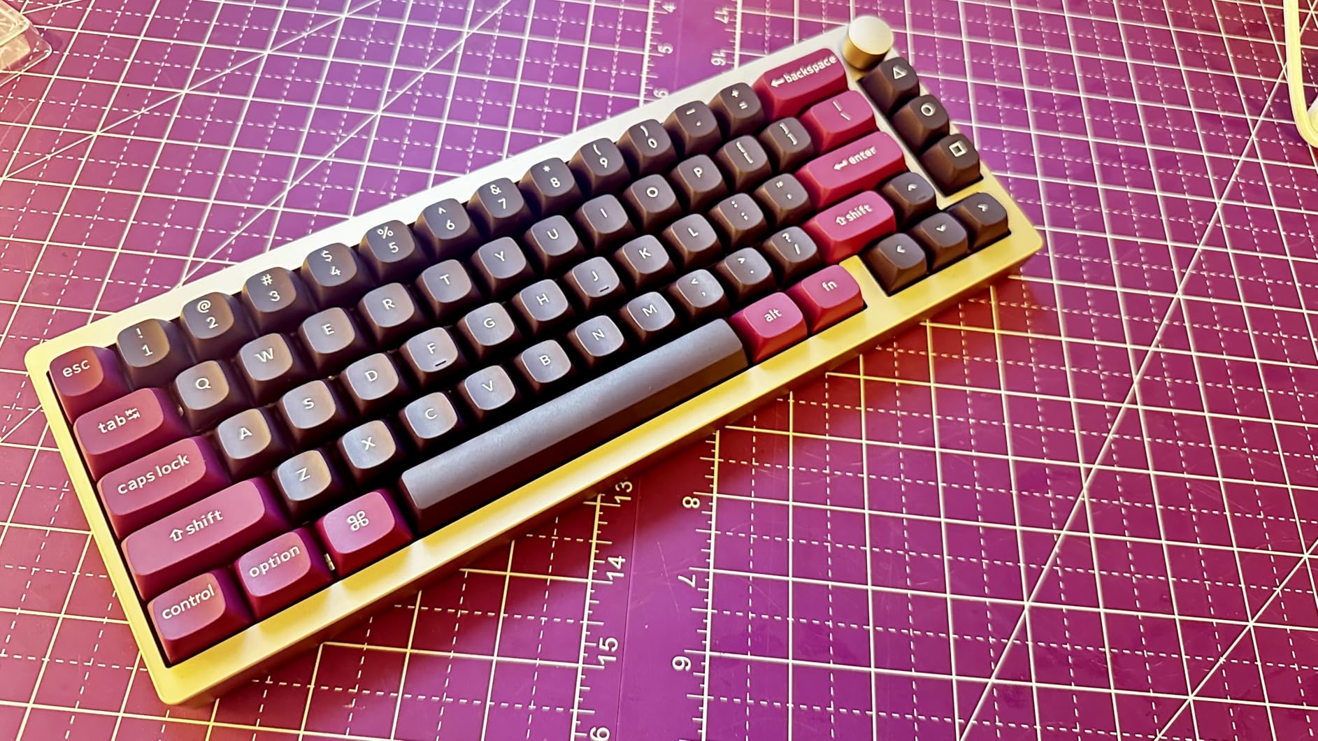 EPOMAKER P65 QMK/VIA Wireless Aluminum Gaming Keyboard, Gasket-Mount, BT/2.4Ghz/USB(A to C), Hot Swappable, N-Key Rollover, for Mac/PC/PS/Xbox (Black, Wisteria Linear Switch) customer photo 1