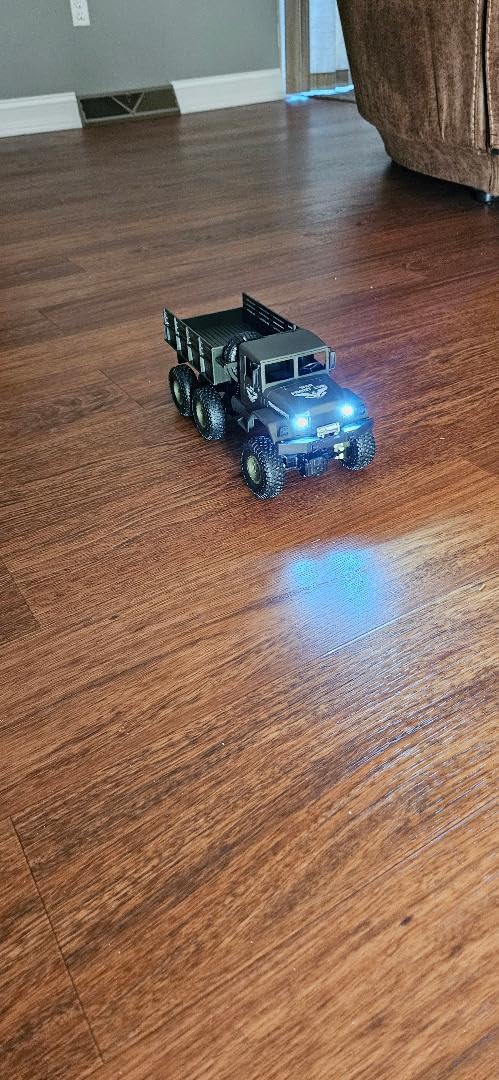 XINGRUI 1:16 Scale Remote Control Car Military Crawler Off-Road RC Tank with 4WD, Adjustable Speed/Steering, 2 Batteries & Openable Doors - All-Terrain RC Truck for Kids Adults, Birthday Gifts customer photo 2