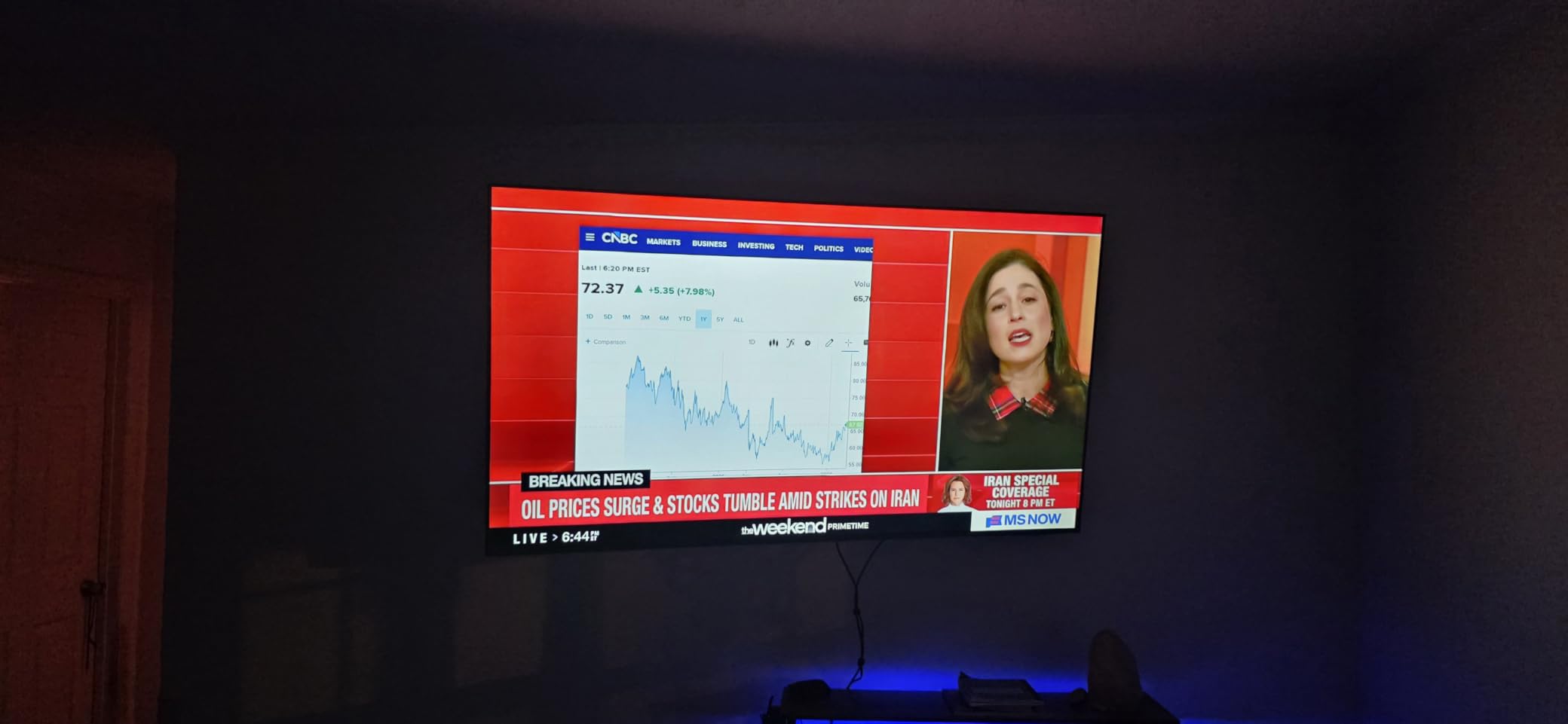 Samsung 65-Inch Class Crystal UHD U8000F 4K Smart TV (2025 Model) Endless Free Content, Crystal Processor 4K, MetalStream Design, Knox Security, Alexa Built-in customer photo 2