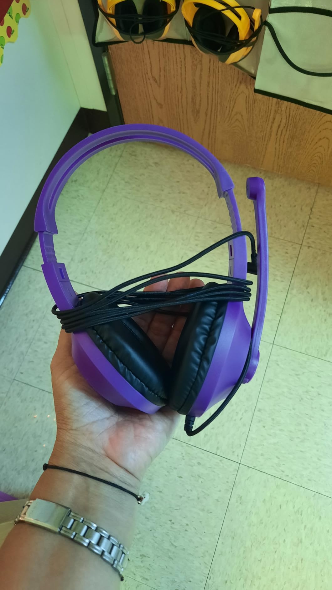 Bulk Headphones for Classroom with Microphone, Heavy-Duty School Pack Wired Headphones for Students with Rotating Boom Mic. Teacher Must Haves from Elementary to College (12 Pack Mixed Color) customer photo 2