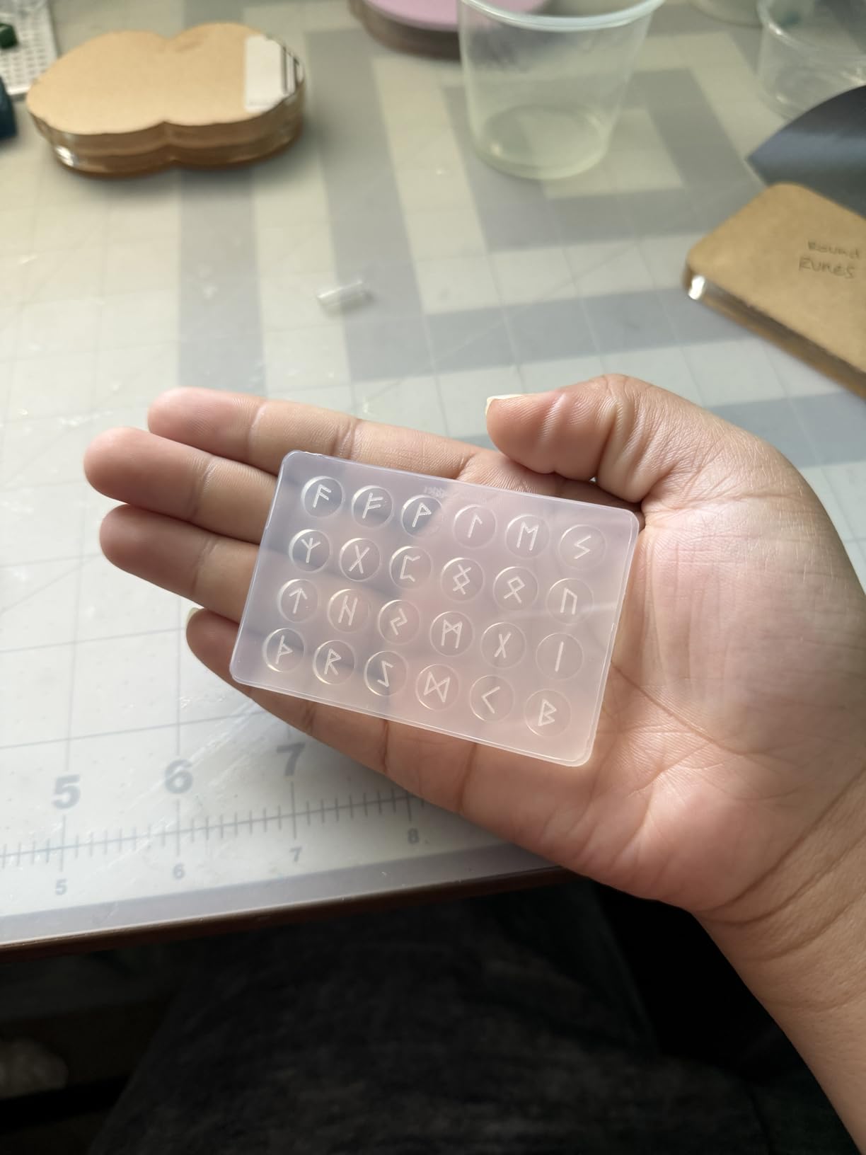 LET'S RESIN Silicone Mold Making Kit 72oz, 20A Non-Toxic Silicone Rubber for Mold Maker, Beginners, Ideal Liquid Silicone for Casting Resin, 3D Molds, 1:1 Mixing by Weight, Translucent customer photo 2