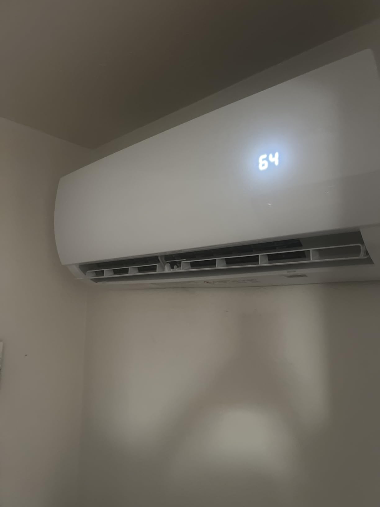 12000 BTU Mini Split AC/Heating System,19 SEER2 208/230V Energy Efficient Ductless Inverter System,Cools Up to 750 Sq.Ft with Pre-Charged Condenser,Heat Pump & Installation Kits customer photo 1