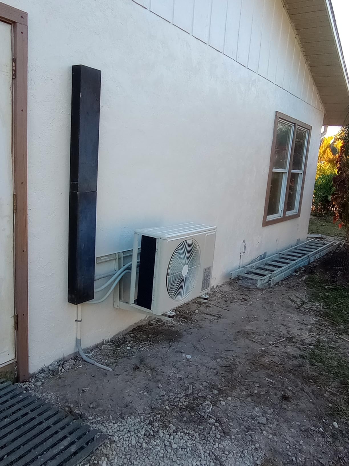 12000 BTU Mini Split AC/Heating System,19 SEER2 110/120V Energy Efficient Ductless Inverter System,Cools Up to 750 Sq.Ft with Pre-Charged Condenser,Heat Pump & Installation Kits customer photo 1