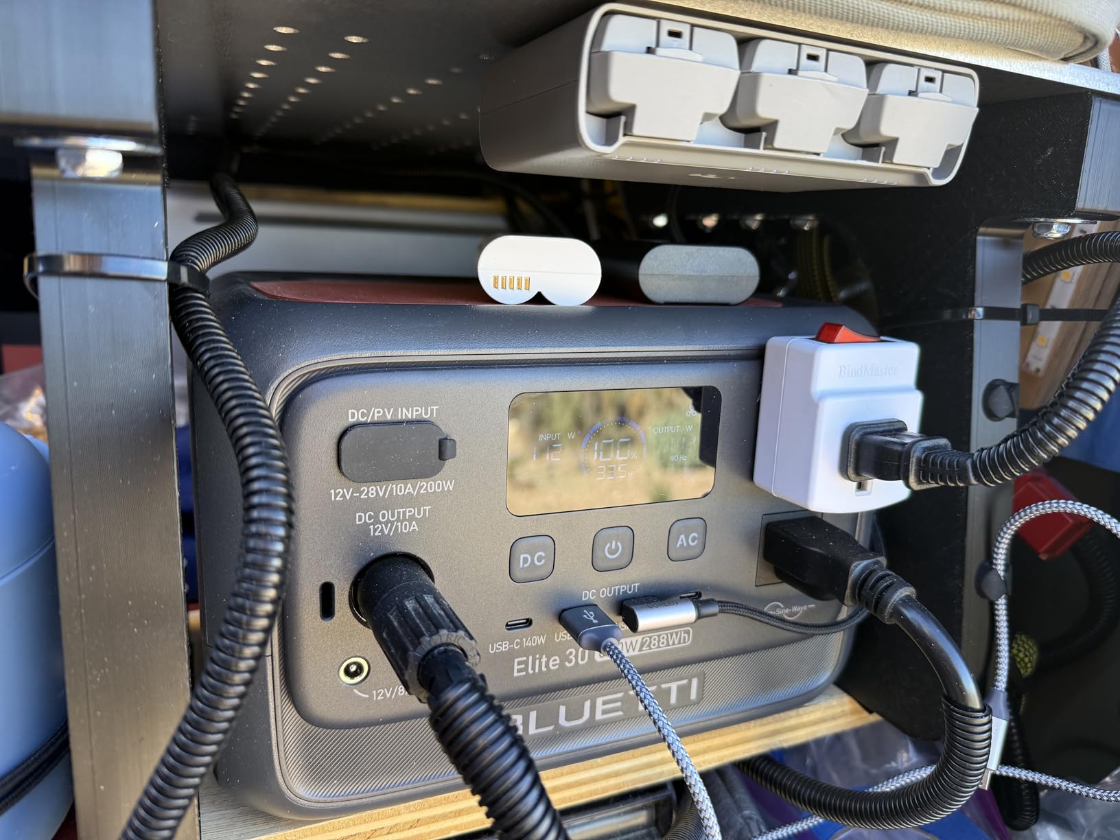 BLUETTI Elite 30 V2 Portable Power Station 600W (Power Lifting 1500W), 288Wh LiFePO4 Battery with 10ms UPS, Emergency Backup Power for Home Blackout, Solar Generator for Camping/Road Trip customer photo 1