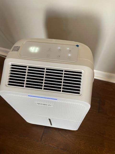KNKA 1600 sq.ft Dehumidifier for Basement, 21 Pint Dehumidifiers for Home with Drain Hose, Continuous Drainage, Washable Filter, Intelligent Humidistat for Bedroom, Bathroom, Large Room customer photo 2