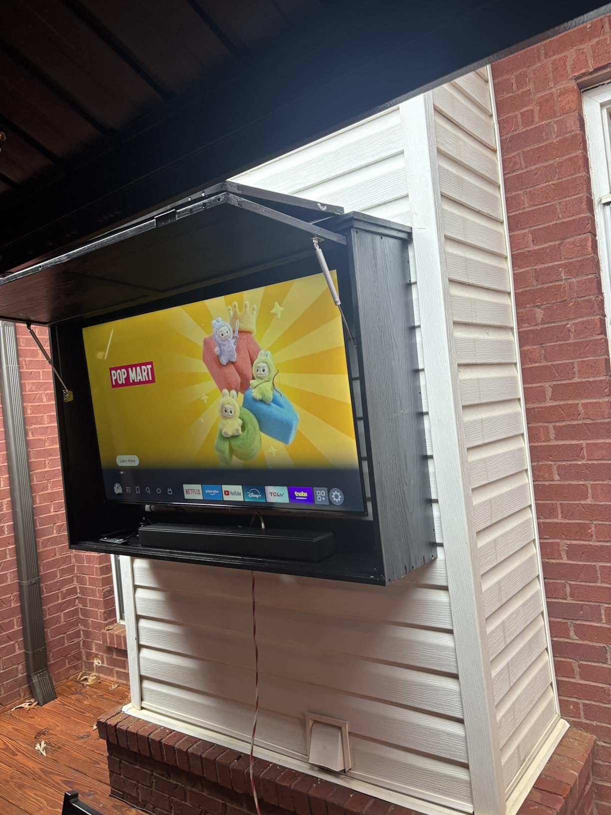 GDLF Outdoor TV Enclosure, 43-Inch Solid Wood Weatherproof TV Cover with Heavy-Duty Single-Arm Mount (Fits 32-43 inch), Black customer photo 2