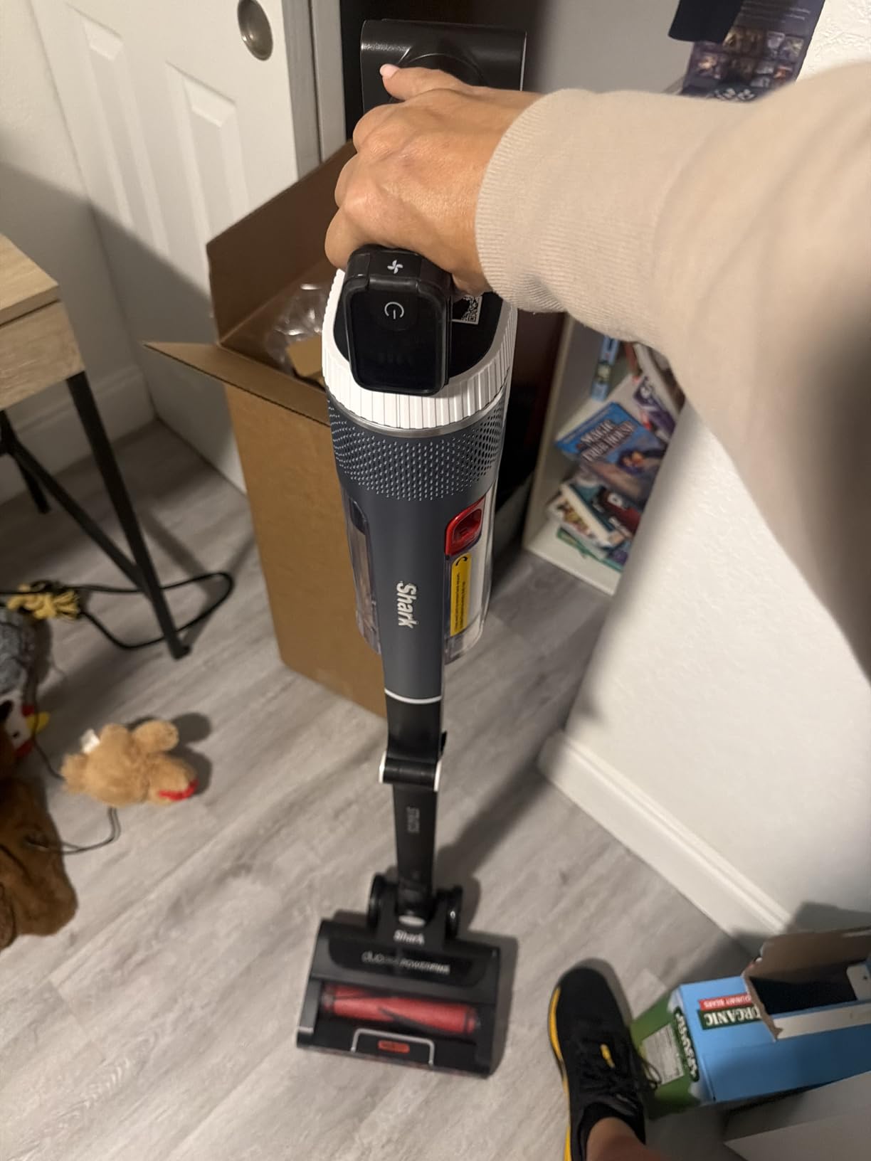 Shark Freestyle Max Cordless Upright Vacuum SV2002, Multi-Surface Cleaning, Lightweight, Easy Maintenance, Large Dust Cup, 2-Speed Brushroll, LED Headlights customer photo 1