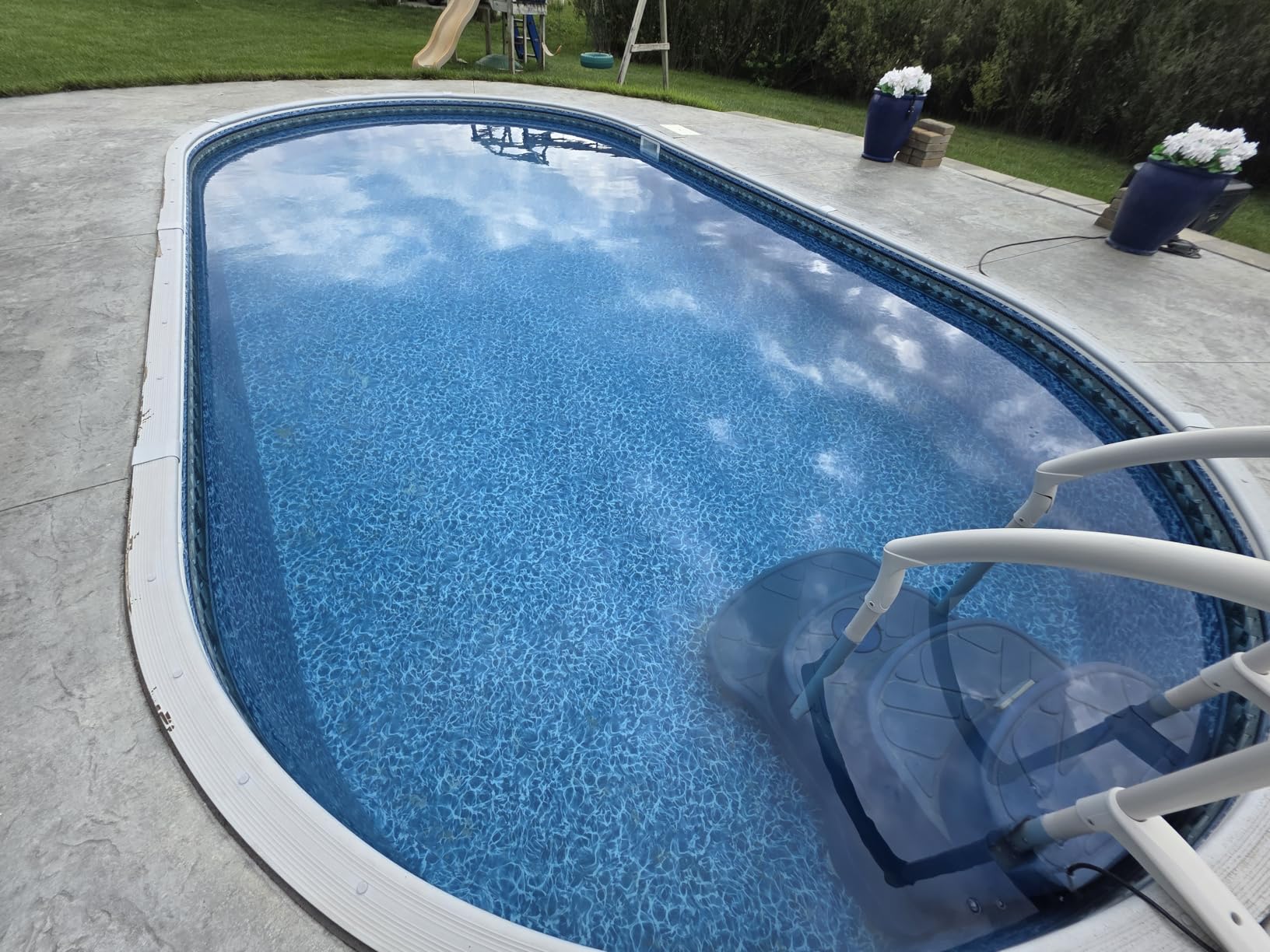(2026 Upgrade) WYBOT C1 Pool Robot Vacuum for Inground Pools, 4-in-1 Cordless Robotic Pool Cleaner Lasts 150min, Triple-Motor up to 1,614 Sq.ft, Smart APP Support, Auto Wall & Waterline Cleaning customer photo 1