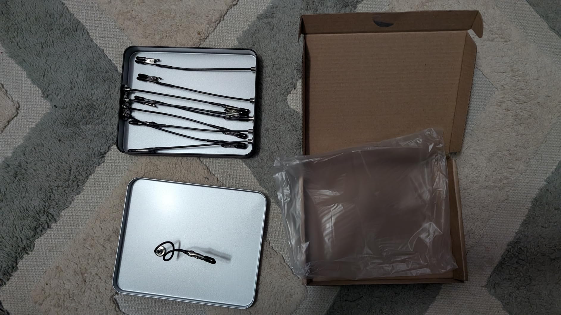 Magnetic Helping Hands for Soldering - All-in-One Station with 10 Flexible Clips & Steel Box - Ideal for Soldering, Model Painting, PCB Holder customer photo 1