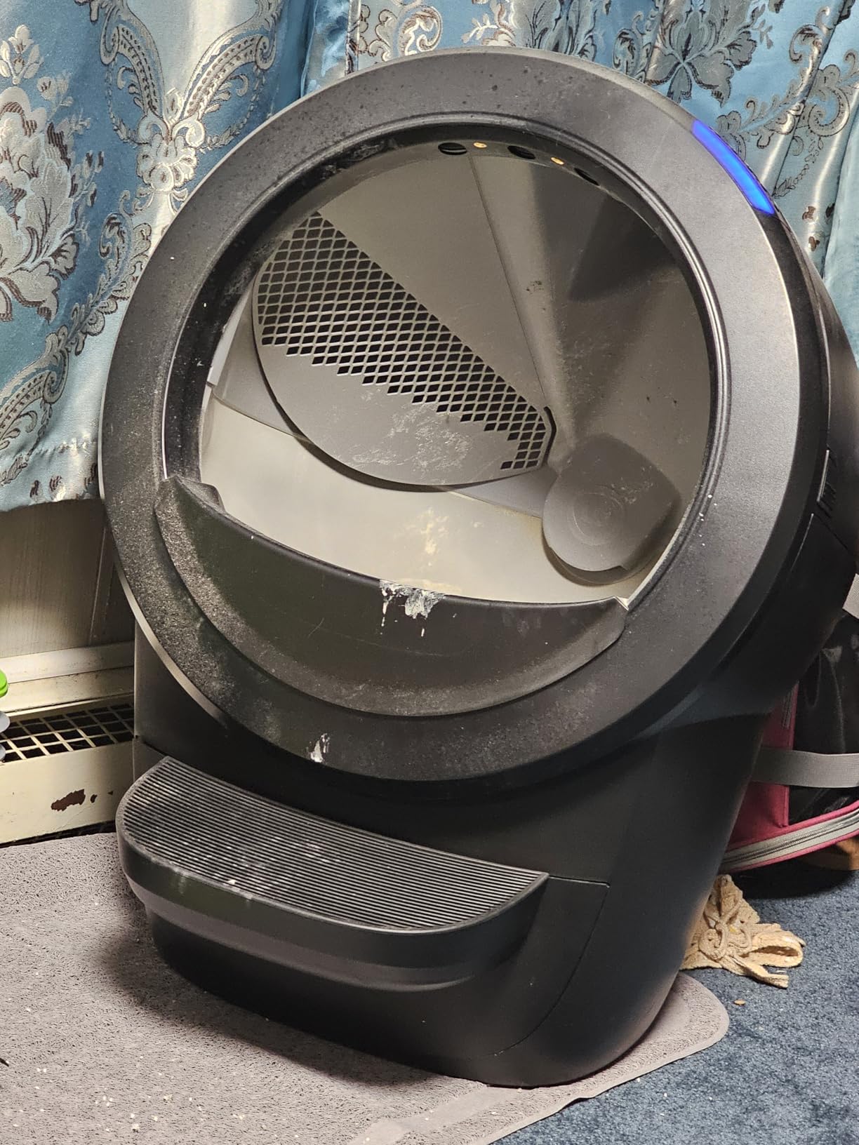 Litter-Robot 4 Supply Bundle by Whisker, White - Automatic, Self-Cleaning Cat Litter Box, WiFi Enabled, Includes Litter-Robot 4, 3 OdorTrap Refills, 10 Liners, 30 Cleaner Wipes, & 2 Carbon Filters customer photo 1