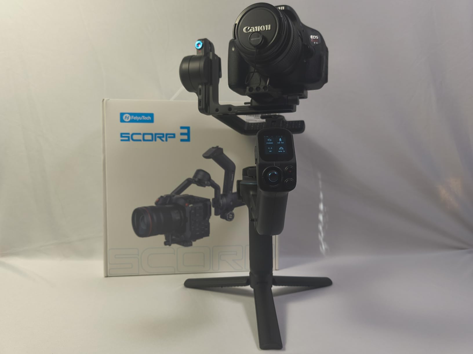 FeiyuTech SCORP 3 Gimbal Stabilizer with AI Tracking, 3-Axis Handheld Stabilizer for Sony Canon DSLR, 3.5kg/7.72lbs Payload, Detachable Wireless Remote Control Handle for Solo Filmmaking customer photo 2