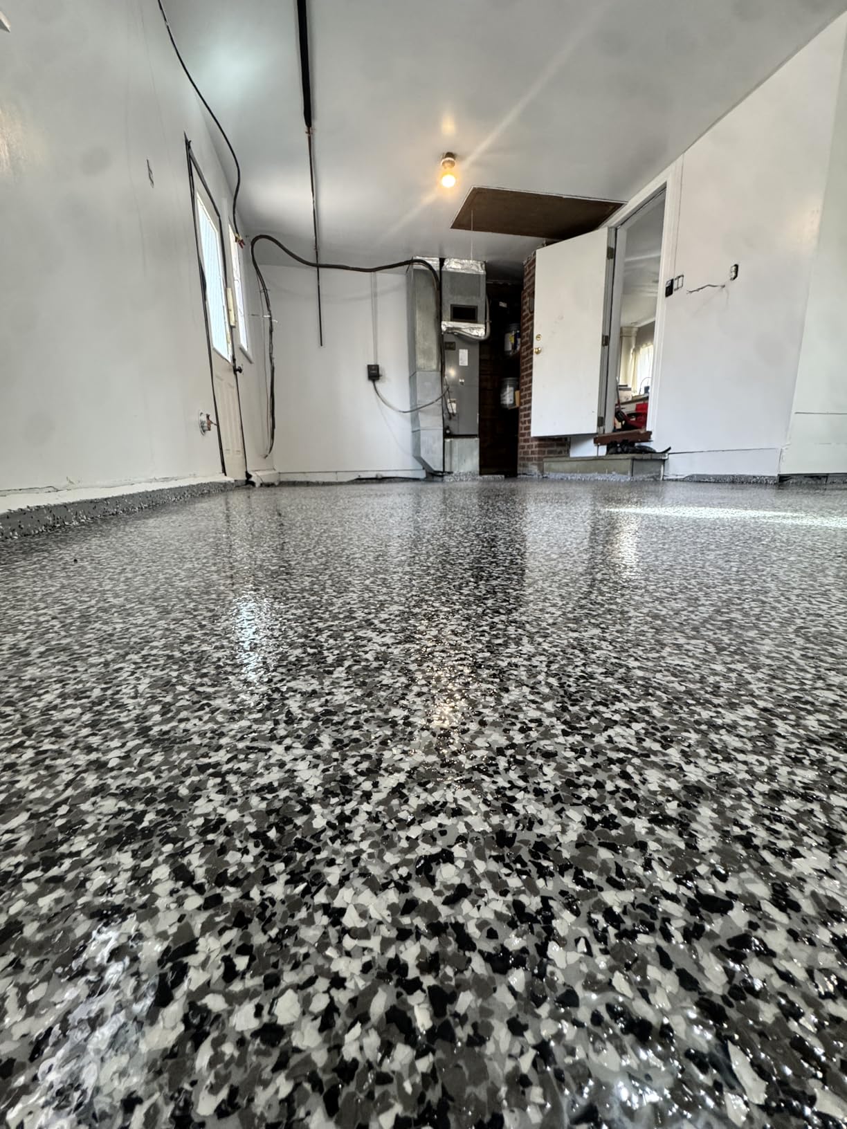 DWIL Garage Floor Epoxy Kit, Garage Floor Paint with Tools, Epoxy Coating for Concrete - High Gloss, Water-based, Low Odor - 1 Car Kit, Light Gray customer photo 1