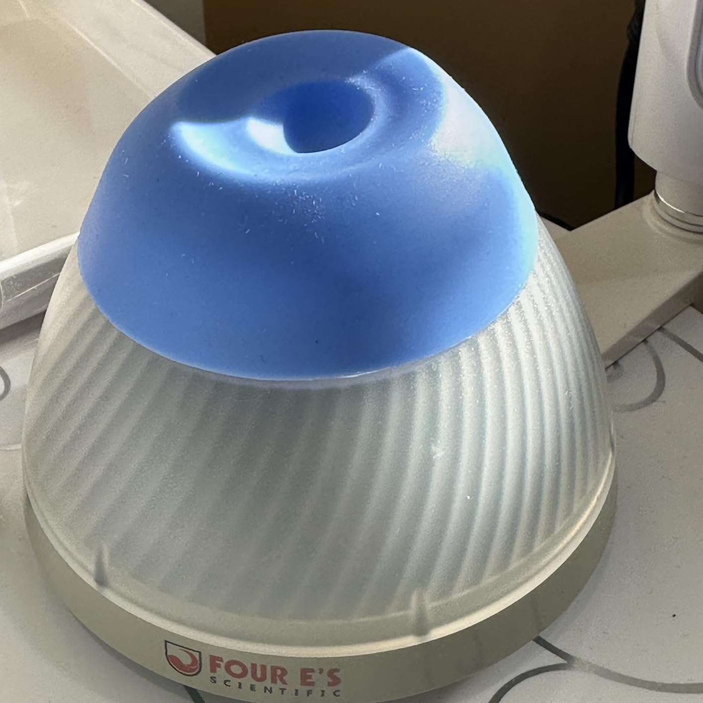 FOUR E'S SCIENTIFIC 5000 RPM Vortex Mixer Paint Shaker, Fast Mixing Touch Mode for Miniature Paint, Lash Extensions Adhesive, Nail Polish customer photo 1