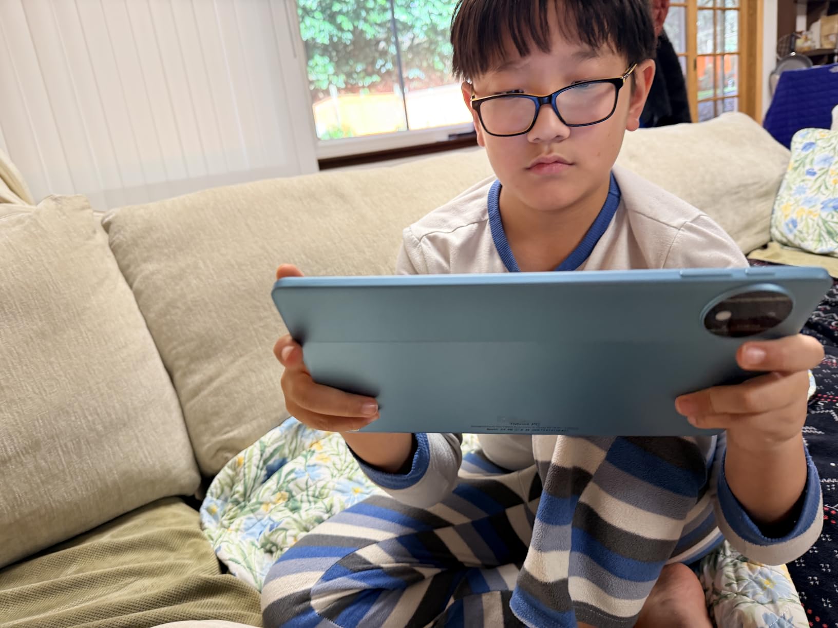 HUIHUANG Tablet 11 inch Android 15 Tablets, 20GB RAM 128GB ROM 1TB Expand, Octa-Core Processor, 1280x800 LCD Touch Screen, WiFi 5, BT5.0, Dual Camera, 8000mAh Battery (Blue) customer photo 2