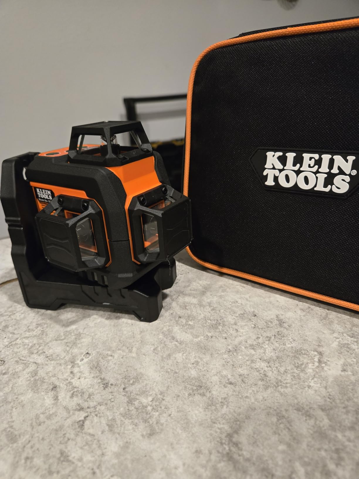 Klein Tools 93MCLPG Compact Self-Leveling Laser Level with Plumb Spot, Bright Green Cross Line, 75-Foot Range, Laser Class 2, Power Output Less Than 1mW, Magnetic Mount customer photo 2