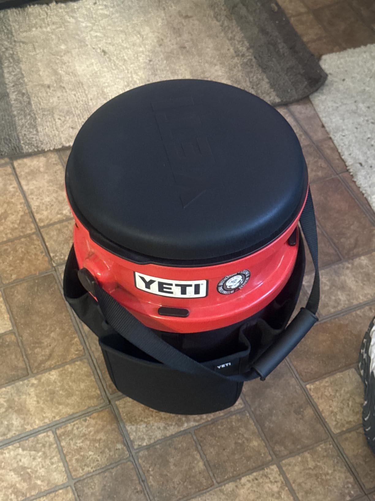 YETI 5 Gallon LoadOut Bucket 360-Degree Swivel Seat, Heavy Duty Foam Cushion for Dove/Duck Hunting, Fishing, Baseball, Gardening and Camping, Tan customer photo 1