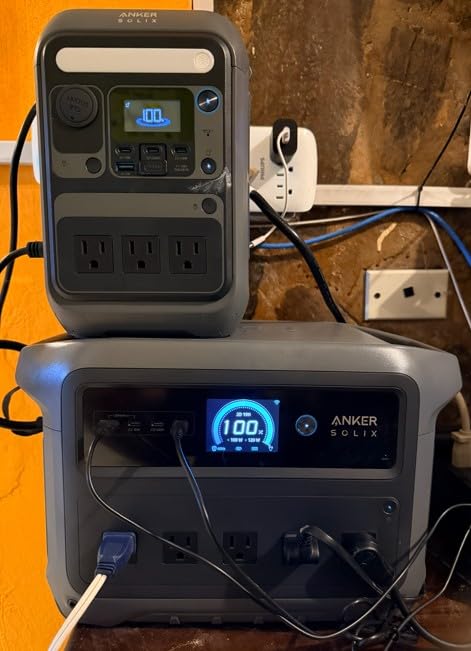 Anker SOLIX C1000 Gen 2 Portable Power Station, 2,000W (Peak 3,000W) Solar Generator, Full Charge in 49 Min, 1,024Wh LiFePO4 Battery for Home Backup, Power Outages, and Camping customer photo 2