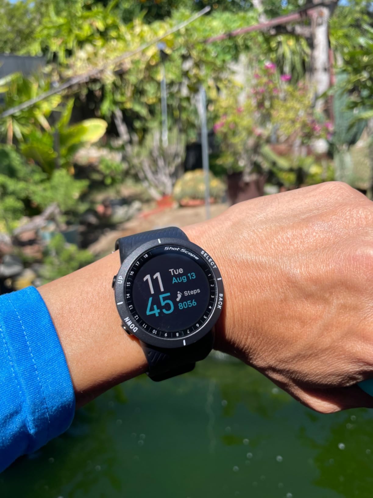 Shot Scope V5 GPS Watch, Shot Tracking, 36k+ Preloaded Courses, Full Course Maps, No Subscription (Gray) customer photo 1