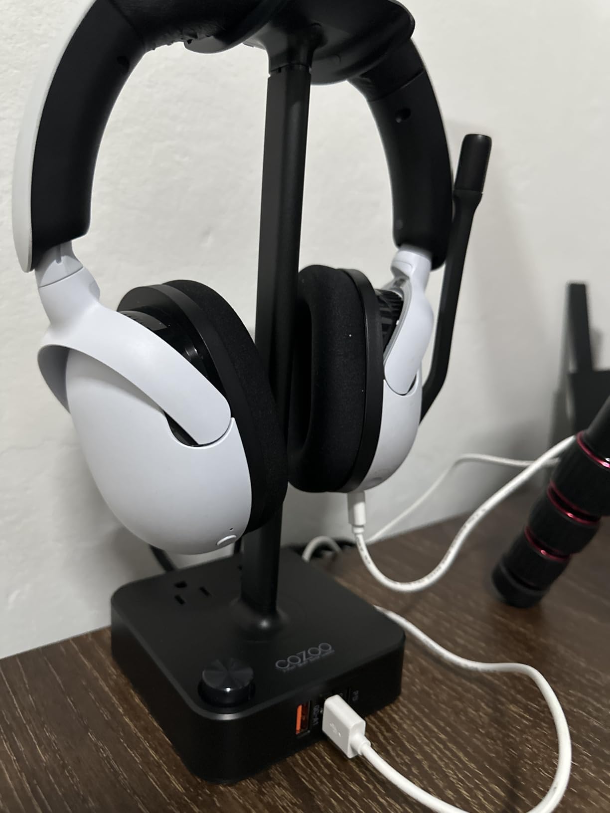 cozoo RGB Headset Stand & Charging Station - 3 USB Ports, 2 Outlets, Metal Space Gray customer photo 1