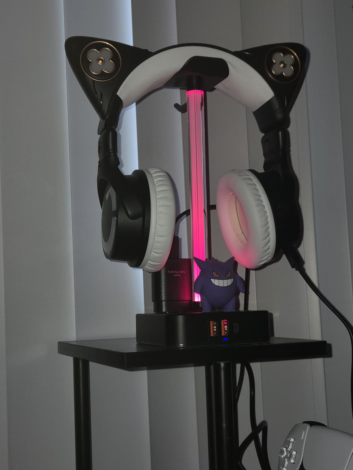 cozoo RGB Headset Stand & Charging Station - 3 USB Ports, 2 Outlets, Metal Space Gray customer photo 2