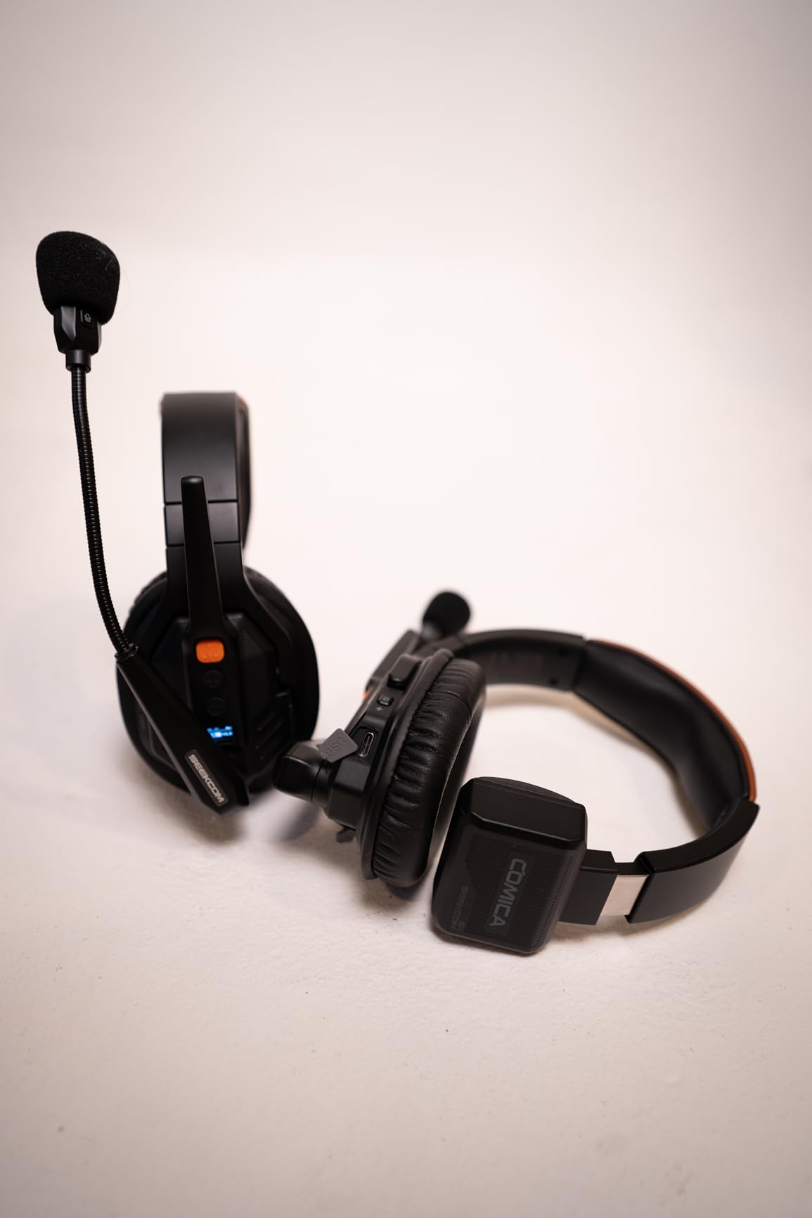 COMICA Seekcom S1 Wireless Intercom Headset System, 2.4GHz Full-Duplex 2-Person Communication Headset with AI/ENC Noise Reduction, 500m/1640ft customer photo 1