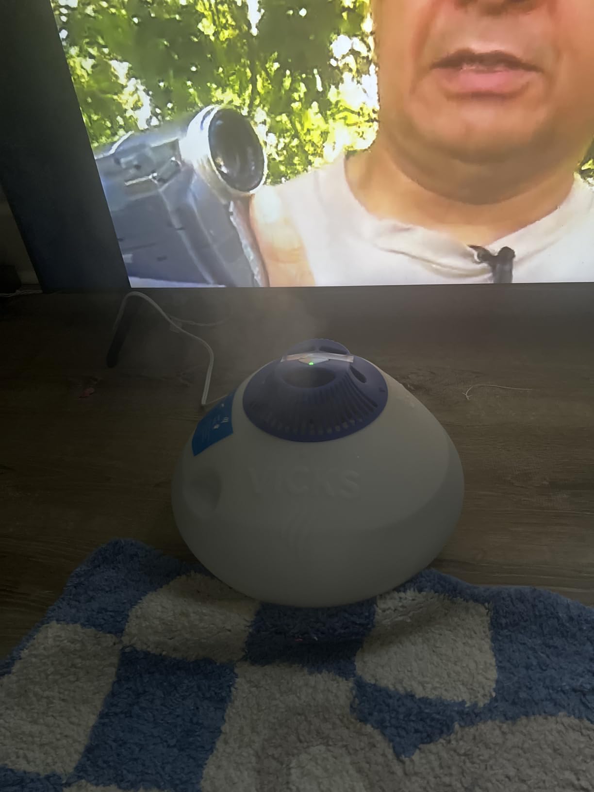 Vicks Warm Steam Vaporizer & Humidifier with 1.5 Gallon Tank for Small and Medium Rooms customer photo 1