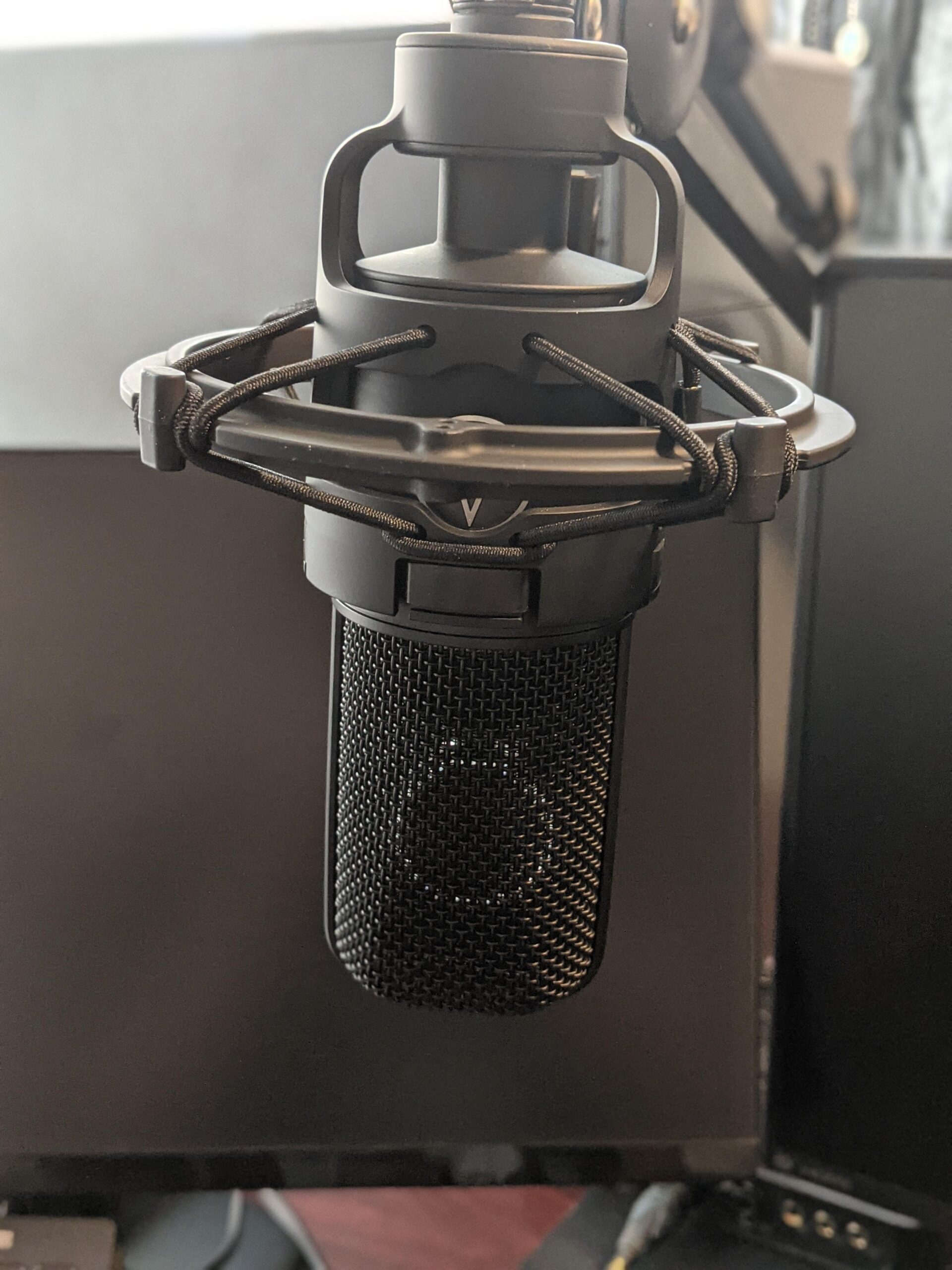Audio-Technica AT4040 Cardioid Condenser Microphone for Professional Studio Recording customer photo 2