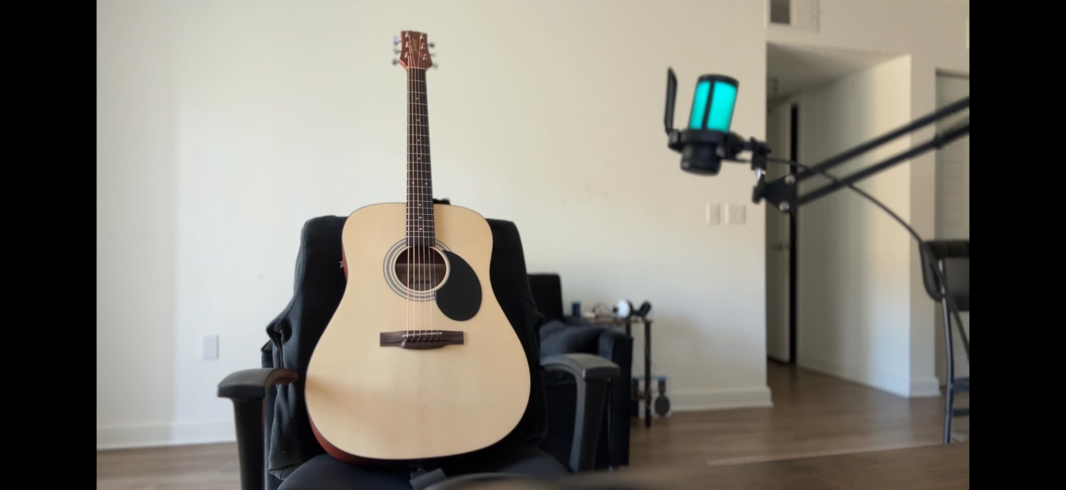 Jasmine S35 Dreadnought Acoustic Guitar, Rosewood Fingerboard, Advanced X Bracing - Full-Size Guitar for Beginners - Natural Finish customer photo 2