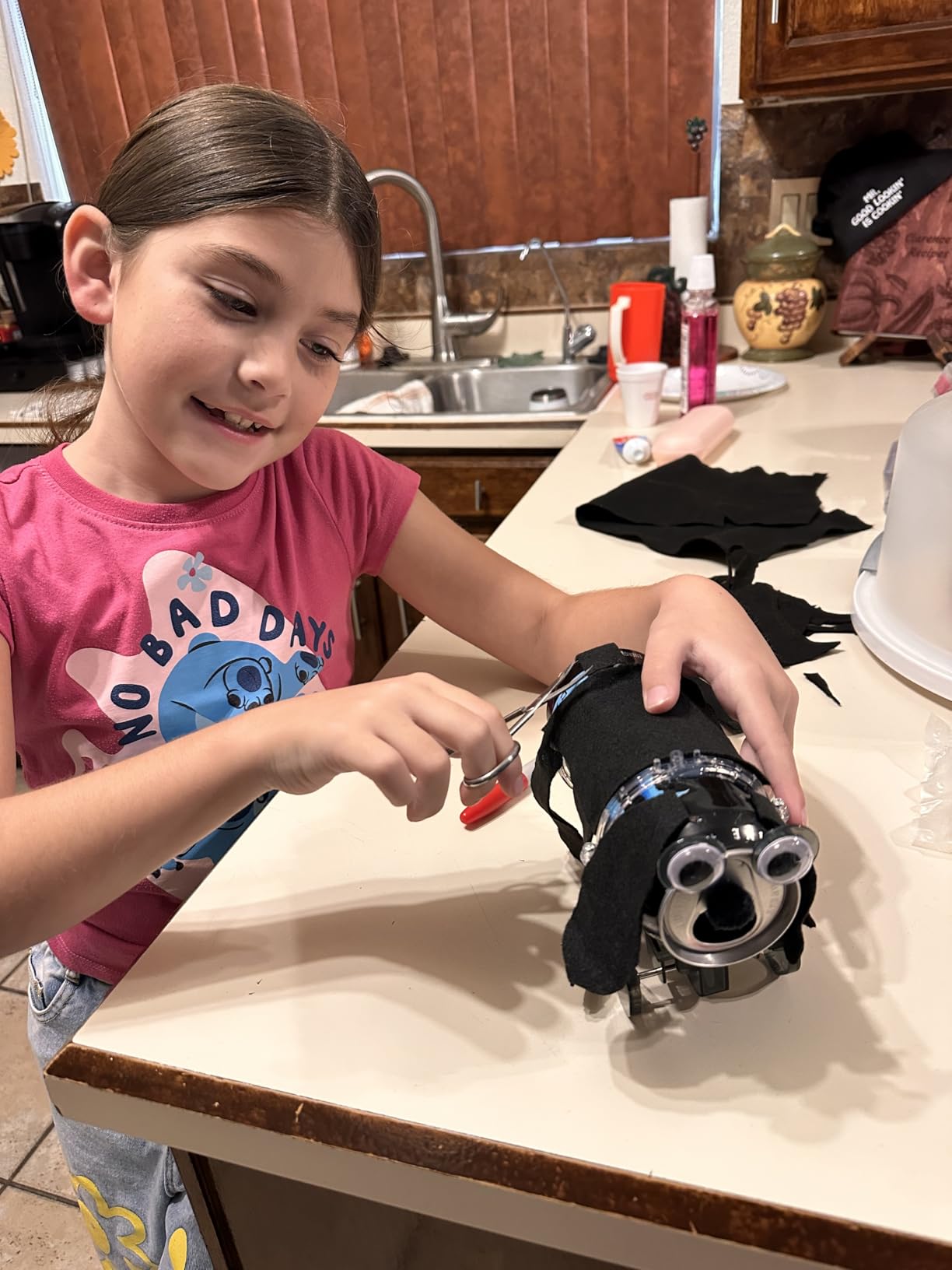 4M Toysmith, KidzRobotix Tin Can Robot, DIY Science Kits STEM Powered Kids, For Boys & Girls Ages 8+ customer photo 1