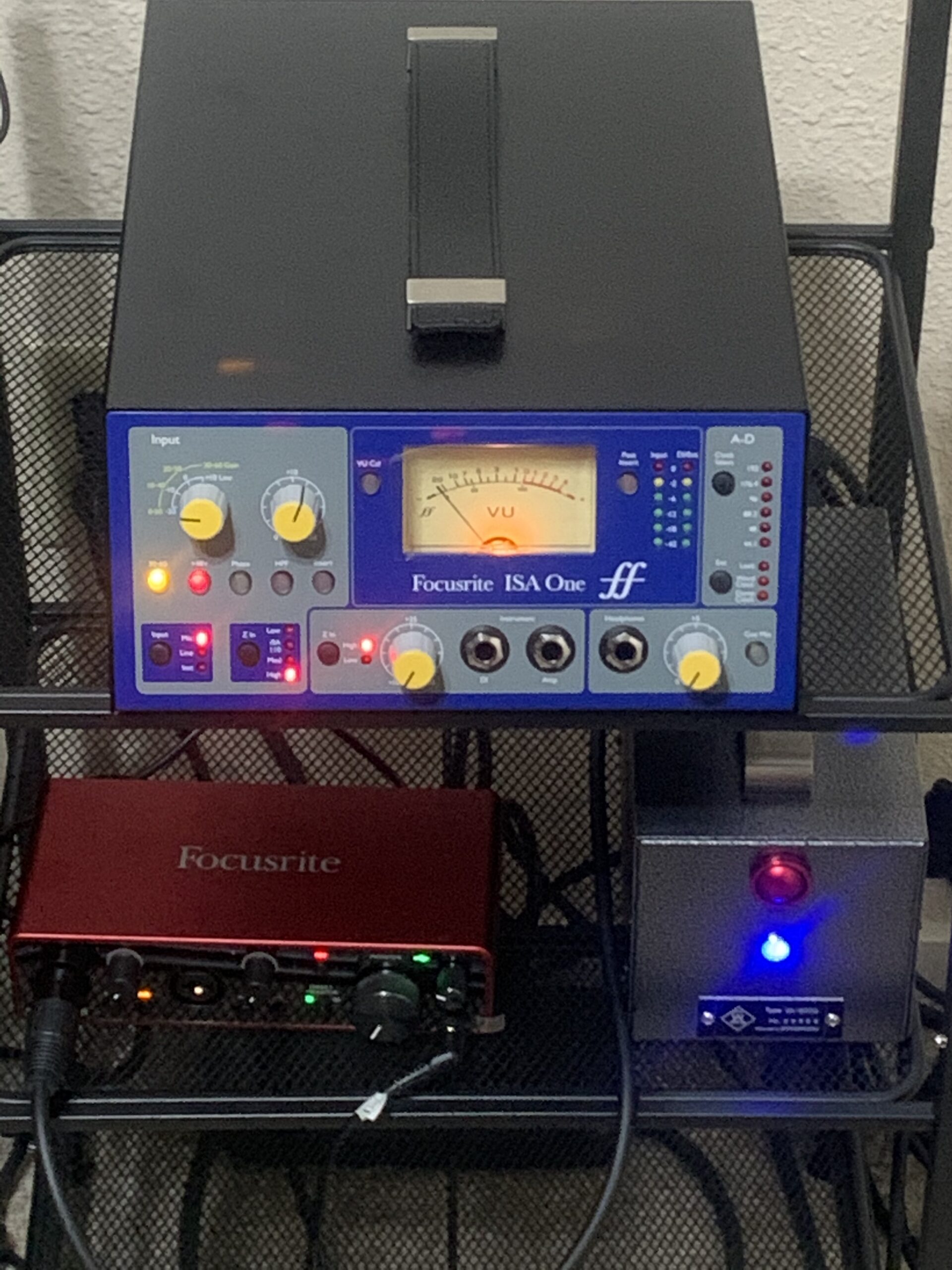 Focusrite ISA One Heritage Mic Preamp with DI customer photo 1