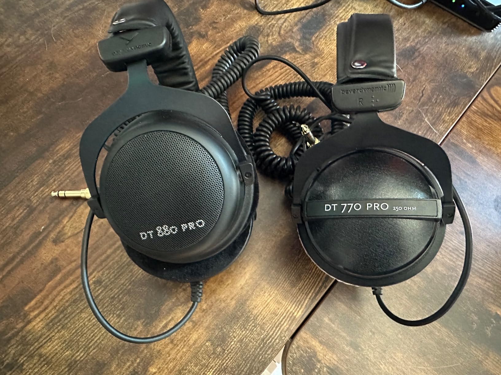 Beyerdynamic DT 880 PRO 250 Ohm Semi-Open-Back Studio Headphones customer photo 1