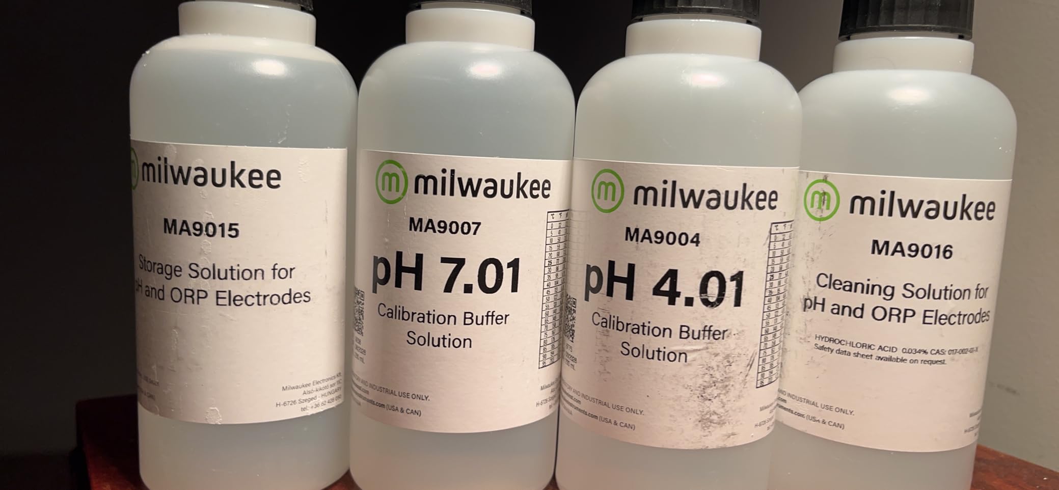 Milwaukee MW102 Portable pH/Temperature Meter with Automatic Temperature Compensation, 0.0 to 14.0 pH, +/-0.01 pH Accuracy customer photo 2