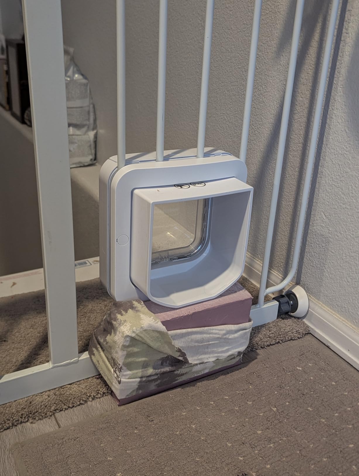 SureFlap - Sure Petcare Microchip Cat Flap, White, Scans Pet's ID on Entry, Check Your Cat's Size customer photo 2