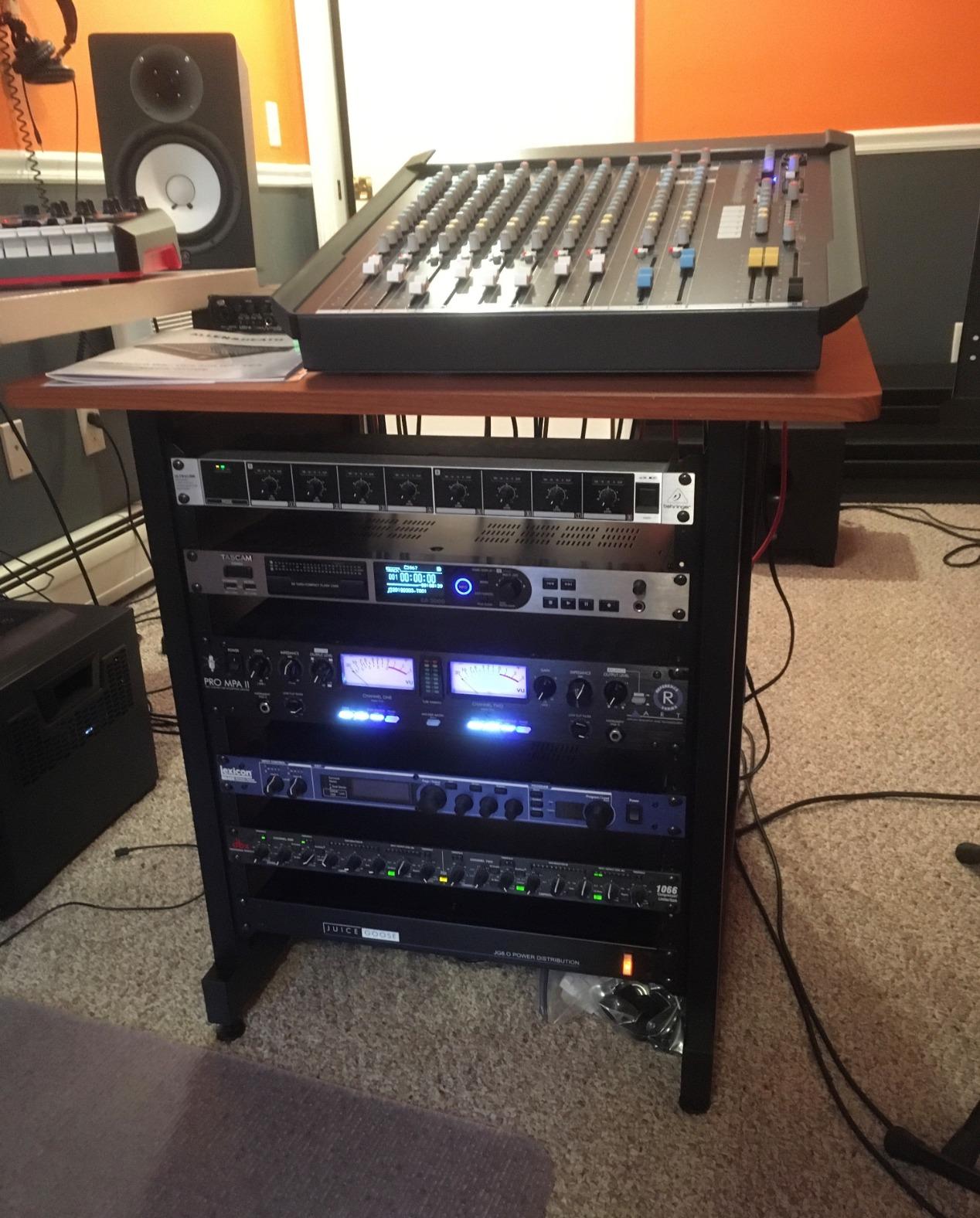 On-Stage WS7500 Series Workstation Rack Cabinet, Rosewood customer photo 1