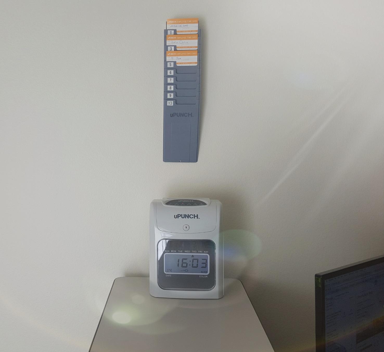 uPunch HN4500 Advanced Calculating Time Clock Bundle for Small Business: Complete System with 200 Time Cards, Racks, Ribbons, and Keys customer photo 1