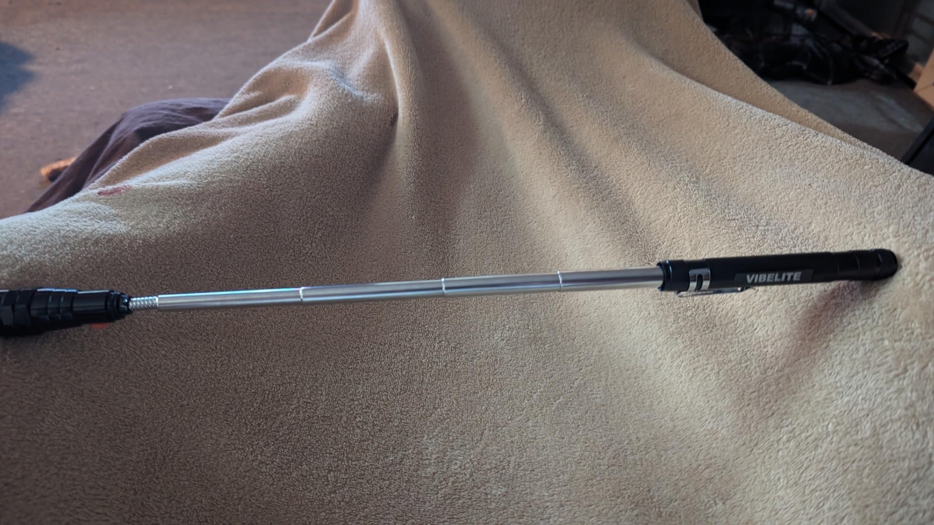 VIBELITE Extendable Magnetic Flashlight with Telescoping Magnet Pickup Tool - Cool Gadget Gifts customer photo 2