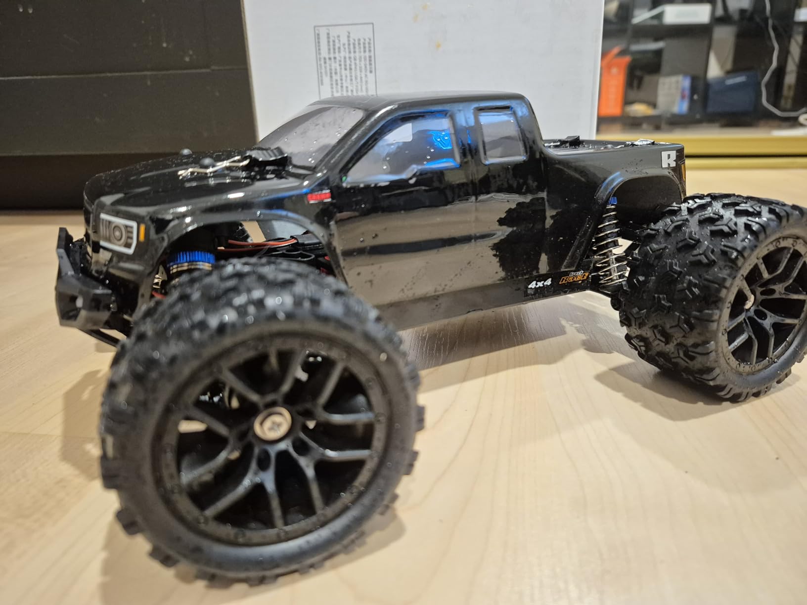 HAIBOXING 1:18 Scale All Terrain RC Car 18859, 36 KPH High Speed 4WD Electric Vehicle with 2.4 GHz Remote Control, 4X4 Waterproof Off-Road Truck with Two Rechargeable Batteries customer photo 2