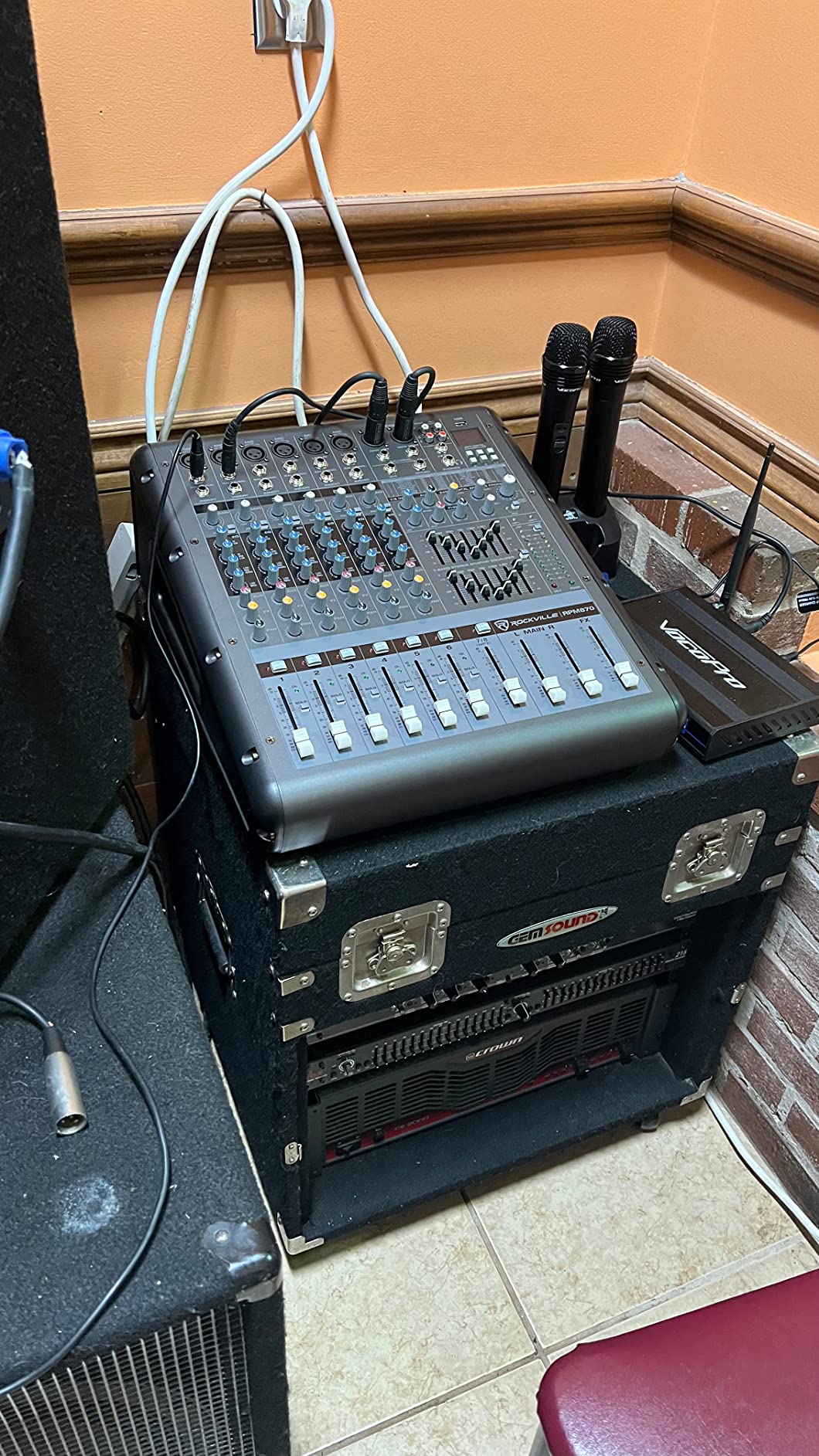 Rockville RPM870 6000w Powered Mixer, 8 Channel, 8 XDR2 Mic Pres, USB, 24-Bit Effects, Bluetooth, for Live Bands and DJs customer photo 3