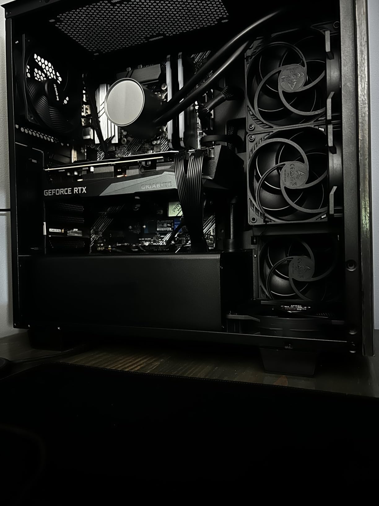 ARCTIC P12 (5 Pack) - PC Fans, 120mm Case Fan, Pressure-optimised, Quiet Motor, Computer, Fan Speed: 1800 RPM - Black customer photo 1