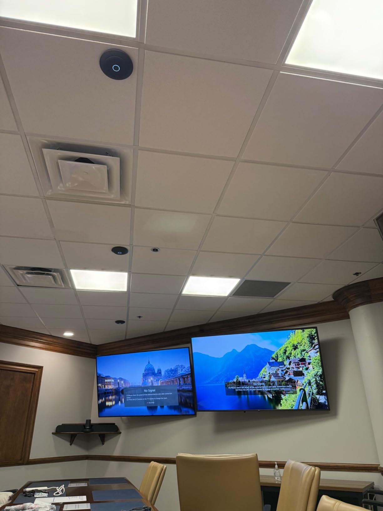 Logitech Rally Plus Video Conference Equipment - Ultra-HD 4K Video, Modular Audio System for Large Meeting Rooms customer photo 1