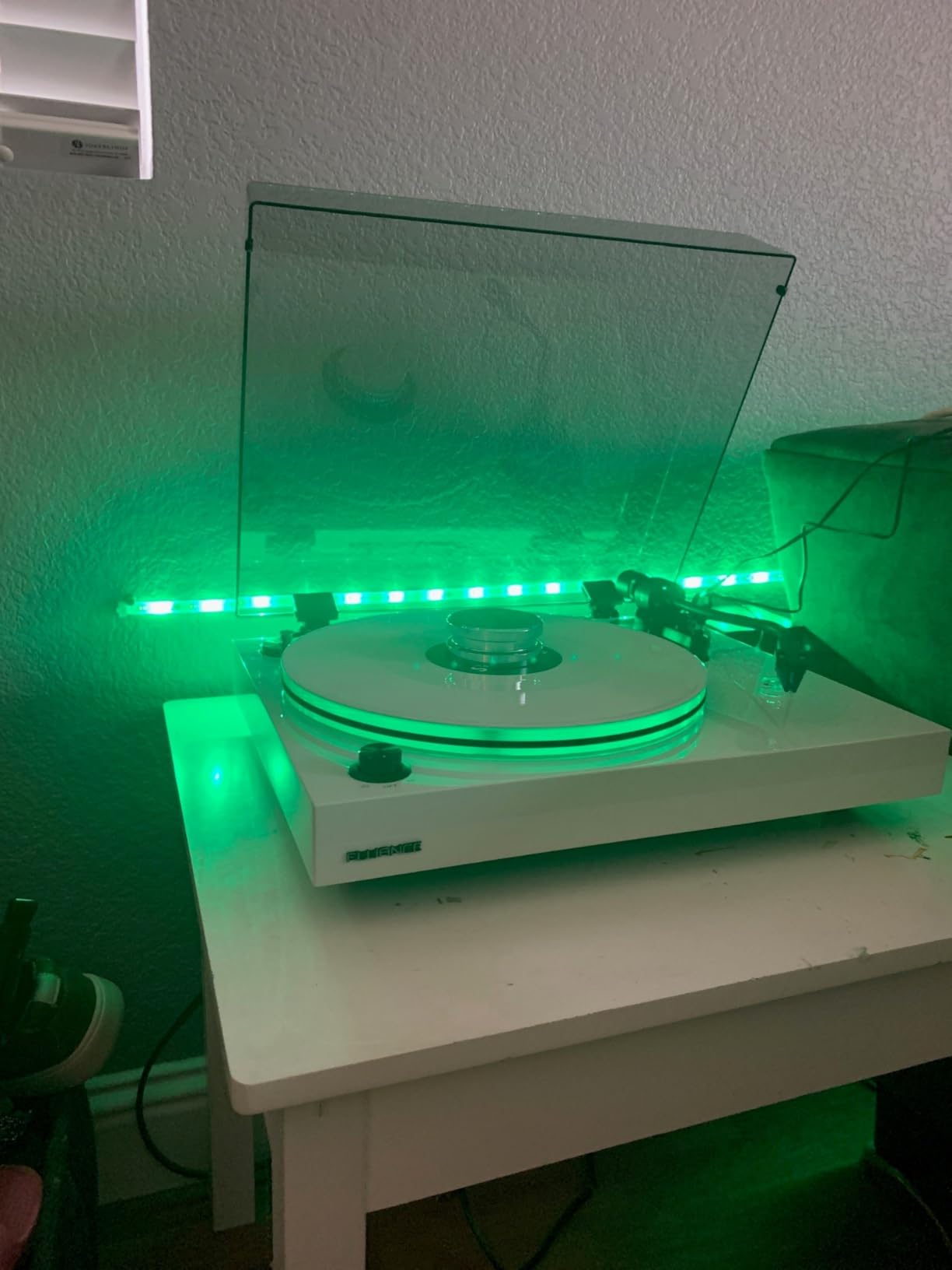 Fluance RT85 Turntable with Ortofon 2M Blue Cartridge, Acrylic Platter, Speed Control, and Vibration Isolation - Walnut customer photo 1